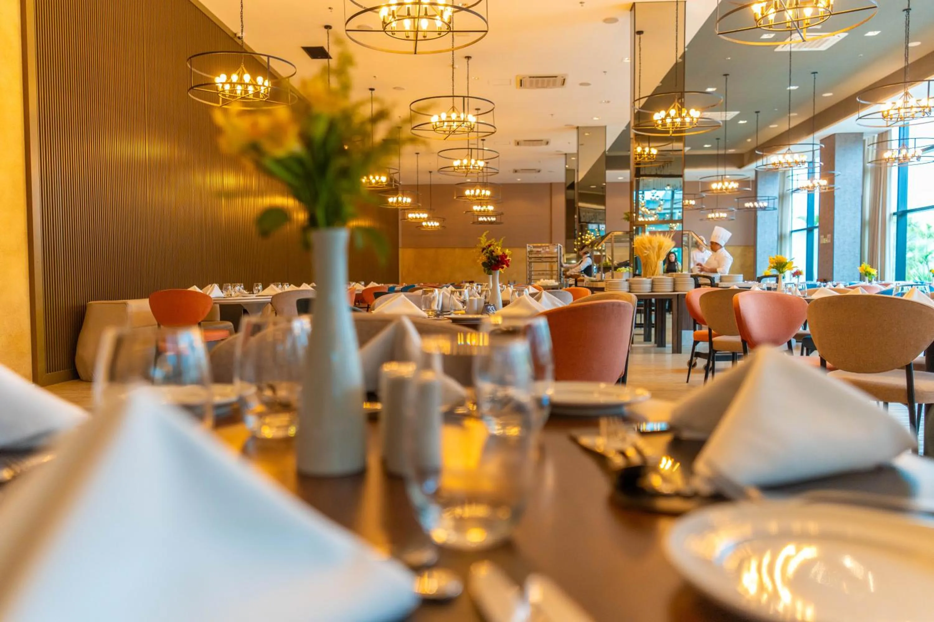 Restaurant/places to eat in Royal Palm Tower Anhanguera