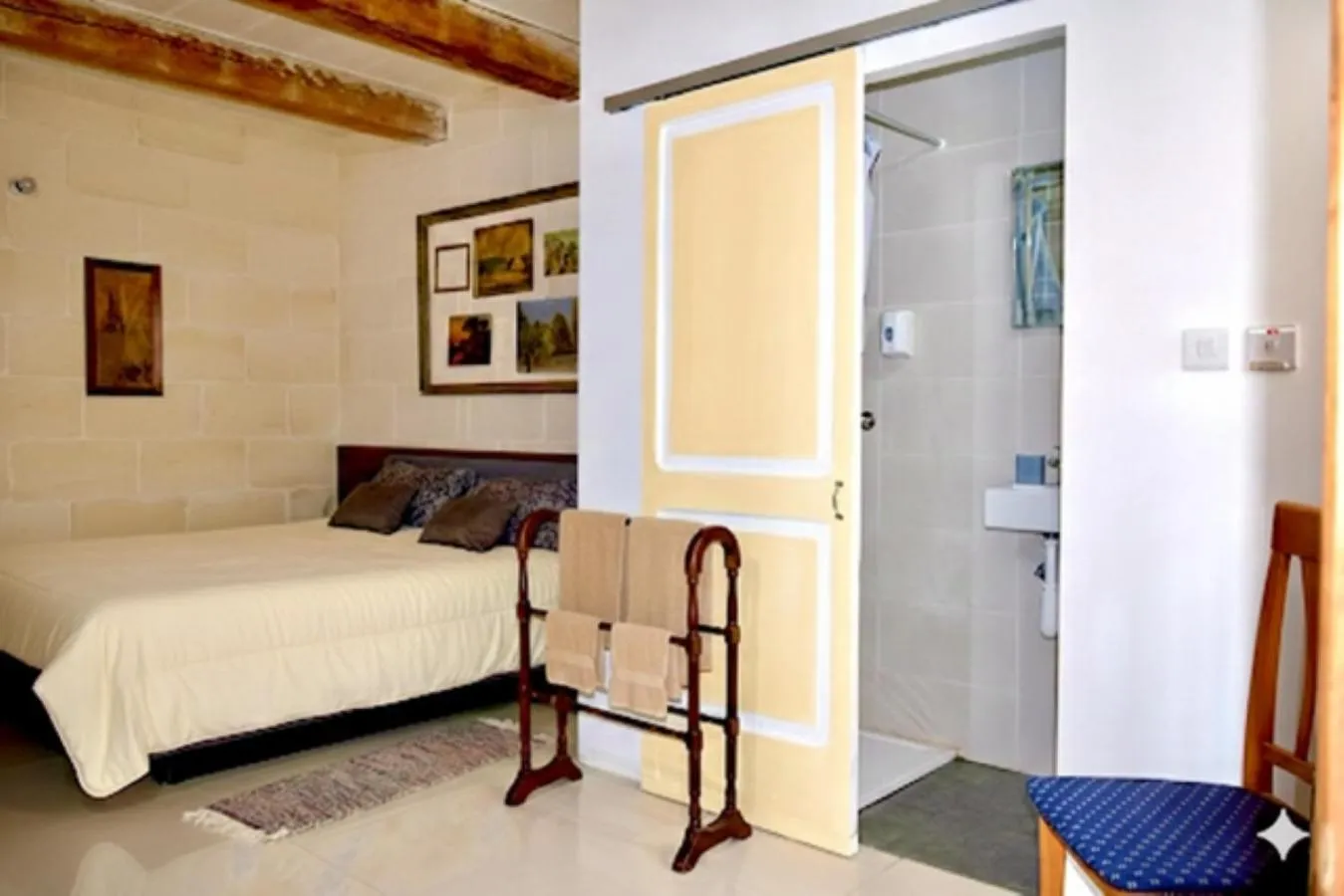 Photo of the whole room, Bed in St George of Lydda B&B