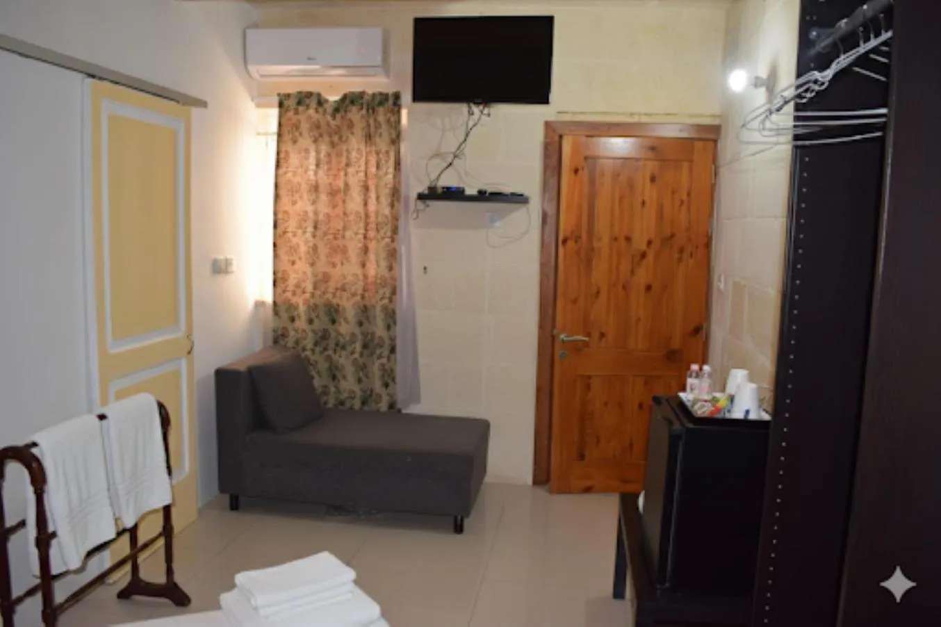 View (from property/room), Bed in St George of Lydda B&B