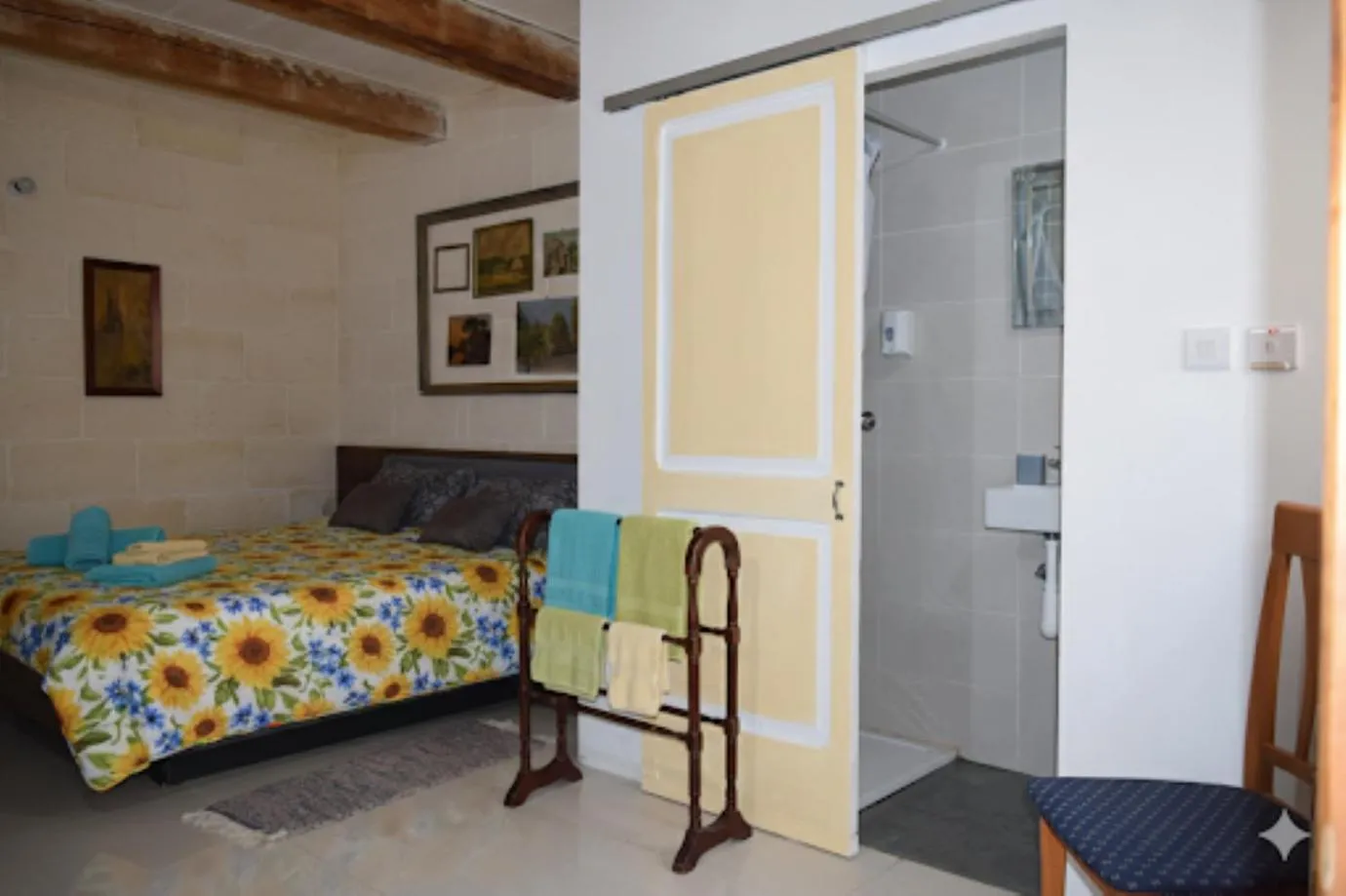 Photo of the whole room, Bed in St George of Lydda B&B