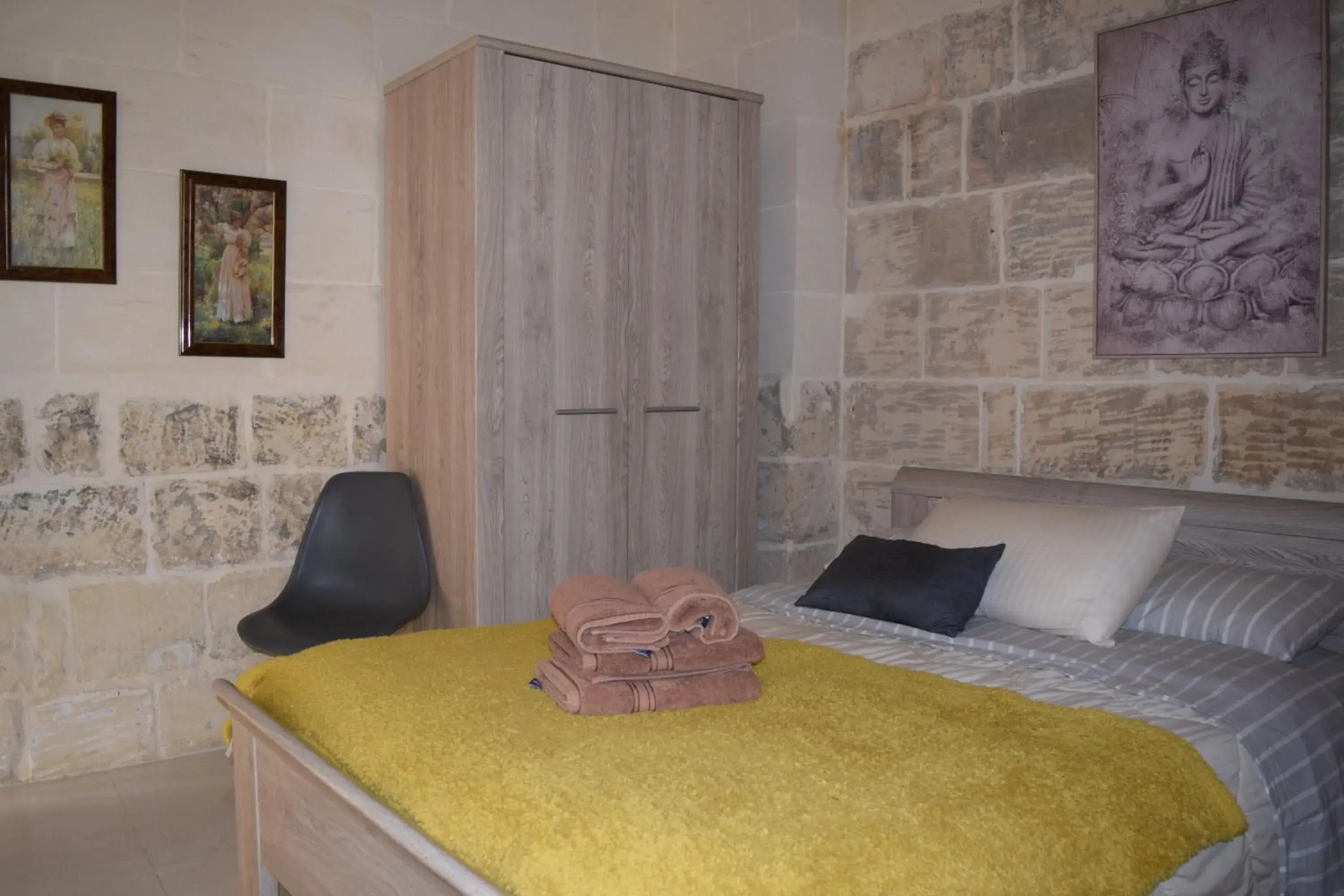 Double Room with Private External Bathroom in St George of Lydda B&B Double Room with Private External Bathroom in St George of Lydda B&B