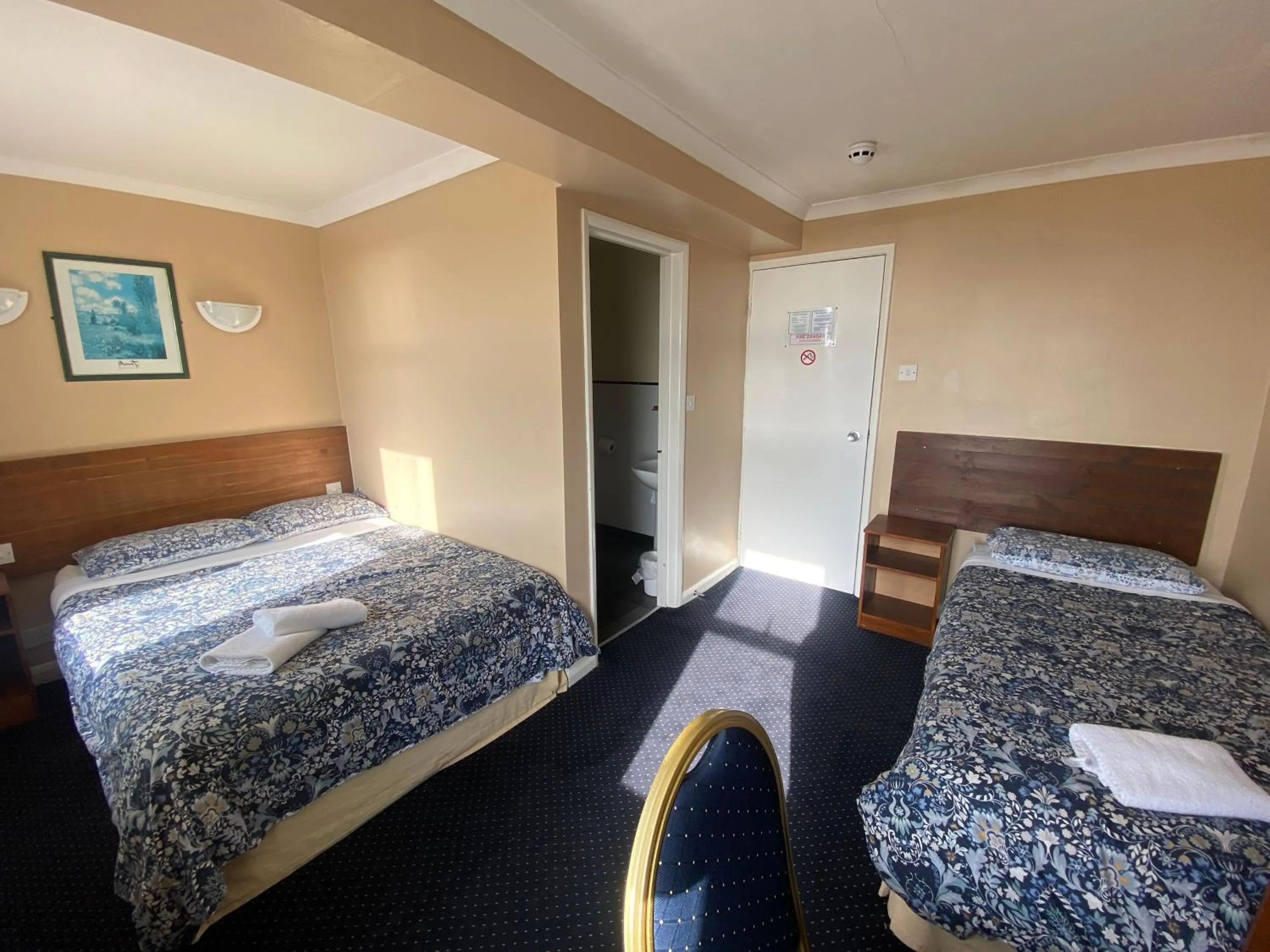 Bedroom, Bed in OYO Gran Canaria Hotel