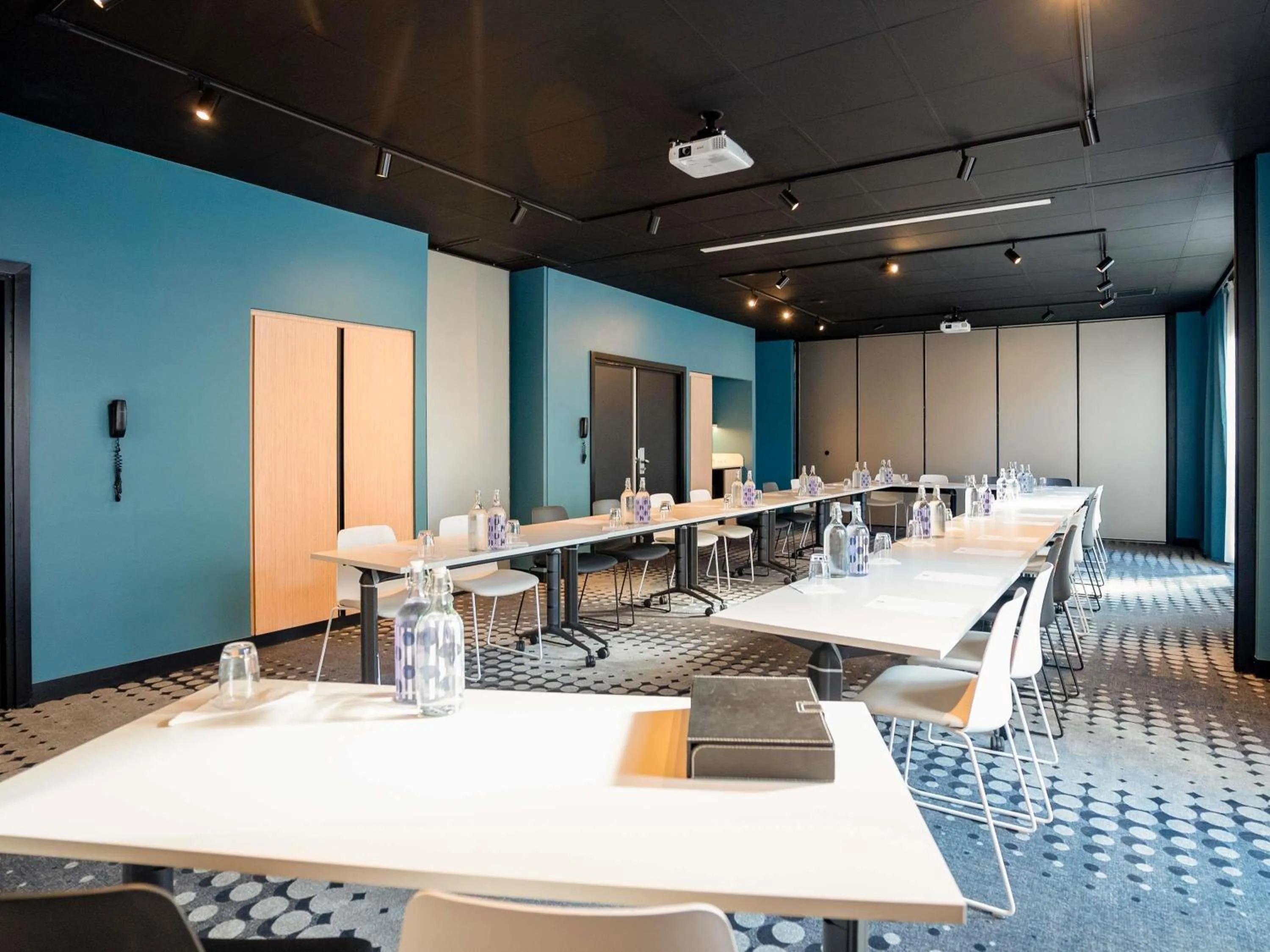 Meeting/conference room in ibis Styles Strasbourg Nord Palais des Congrès