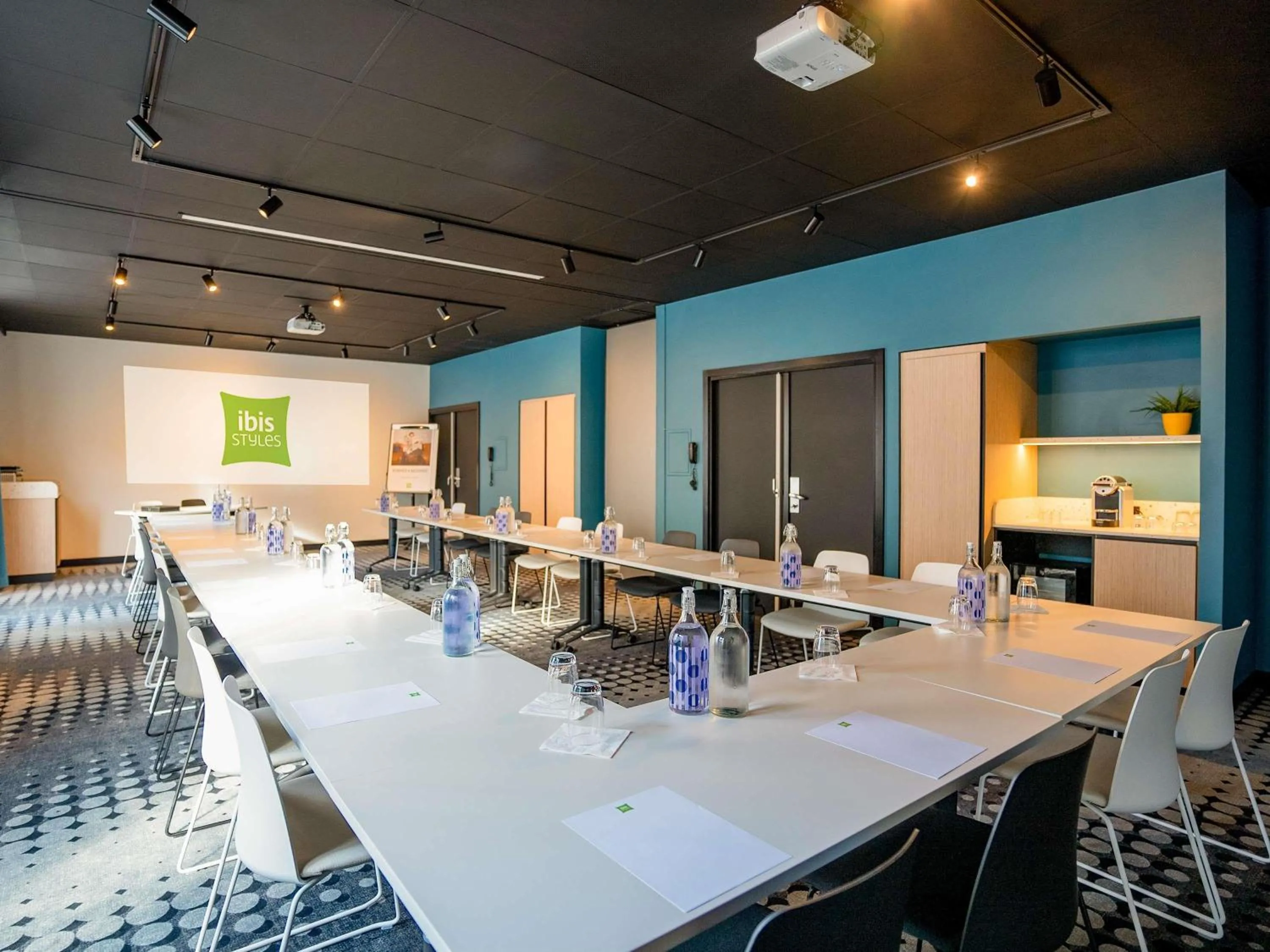 Meeting/conference room in ibis Styles Strasbourg Nord Palais des Congrès