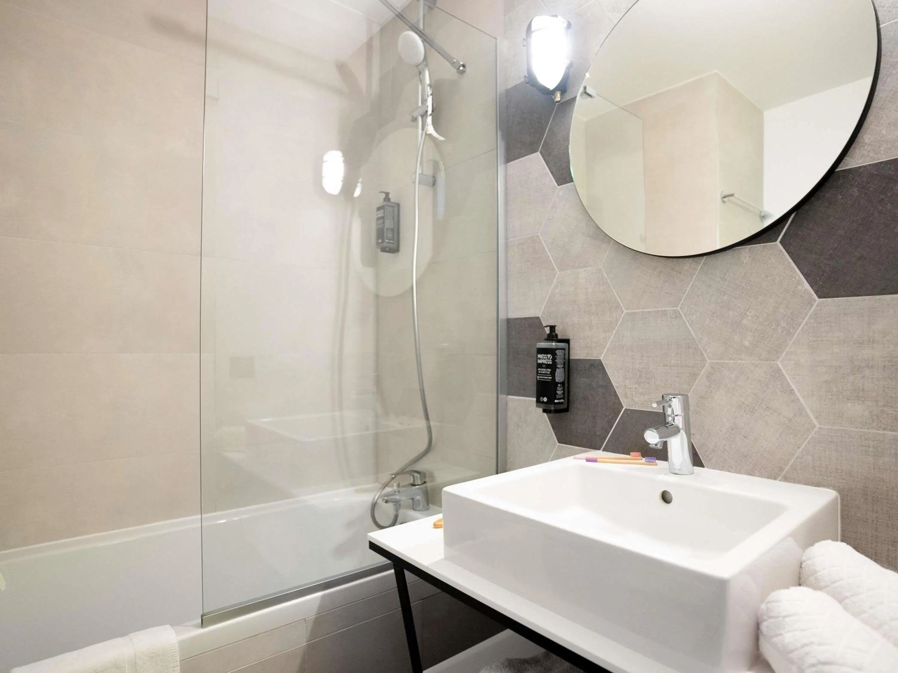 Bedroom in ibis Styles Strasbourg Nord Palais des Congrès