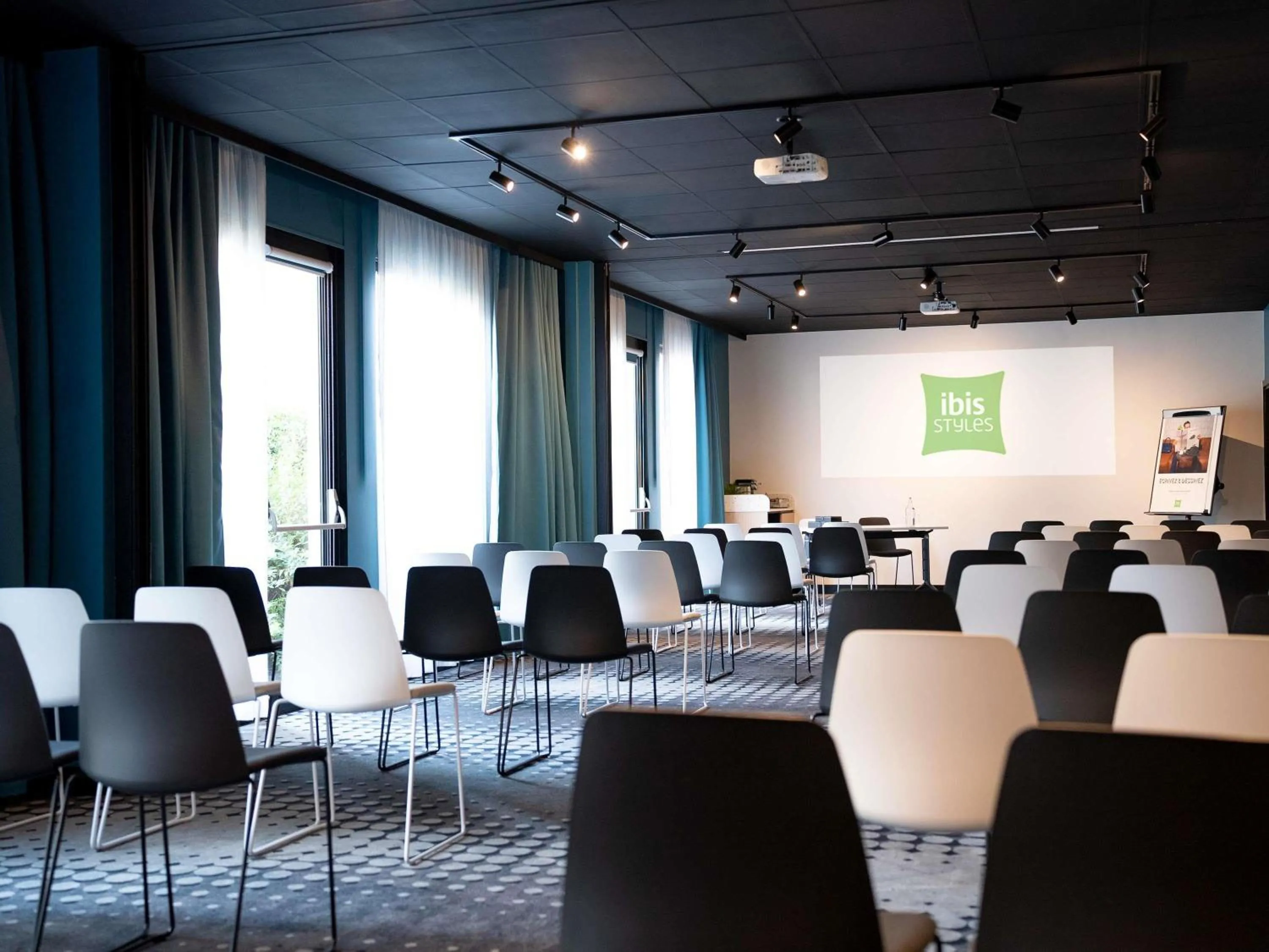 Meeting/conference room in ibis Styles Strasbourg Nord Palais des Congrès