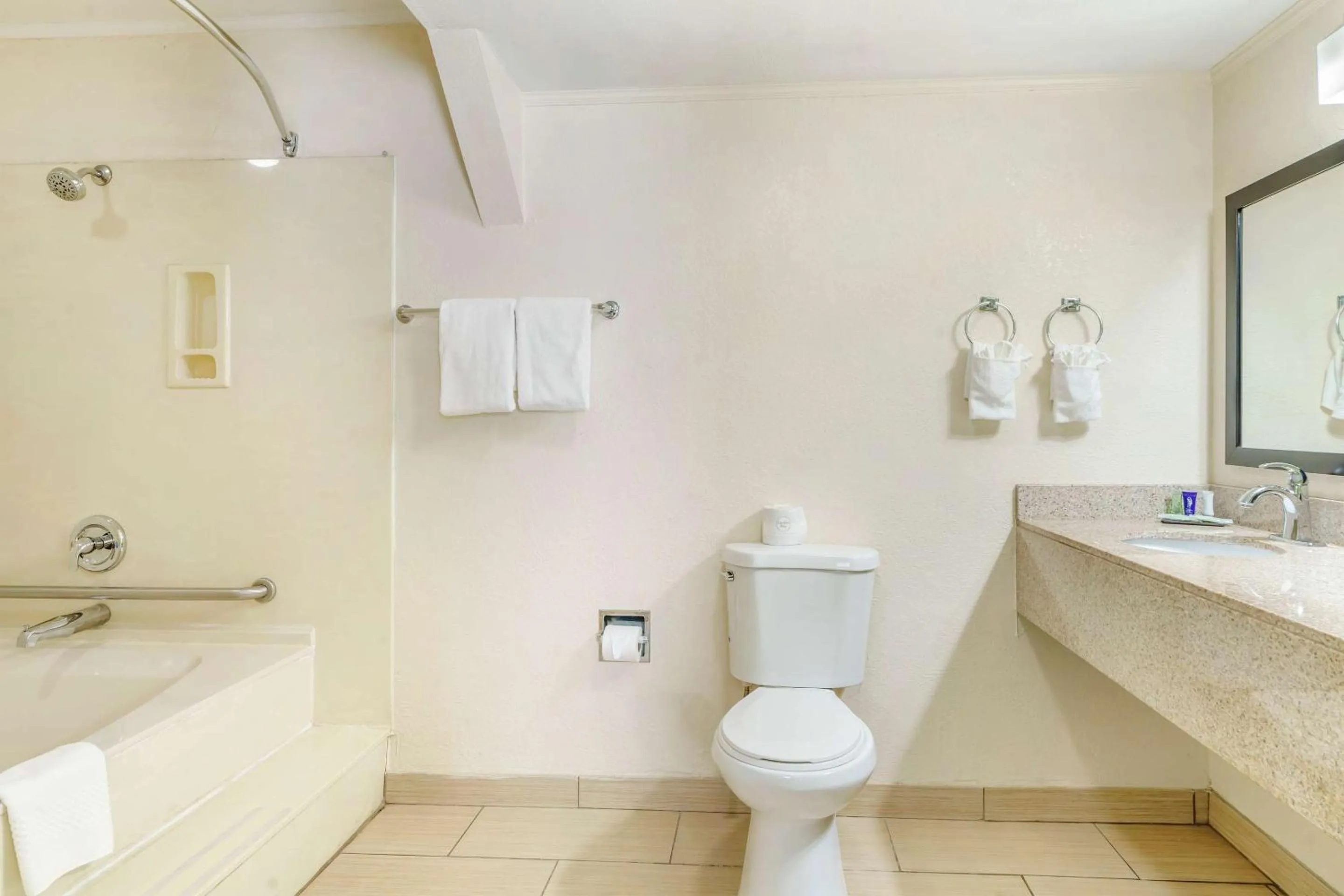 Bedroom in Sleep Inn Hickory South