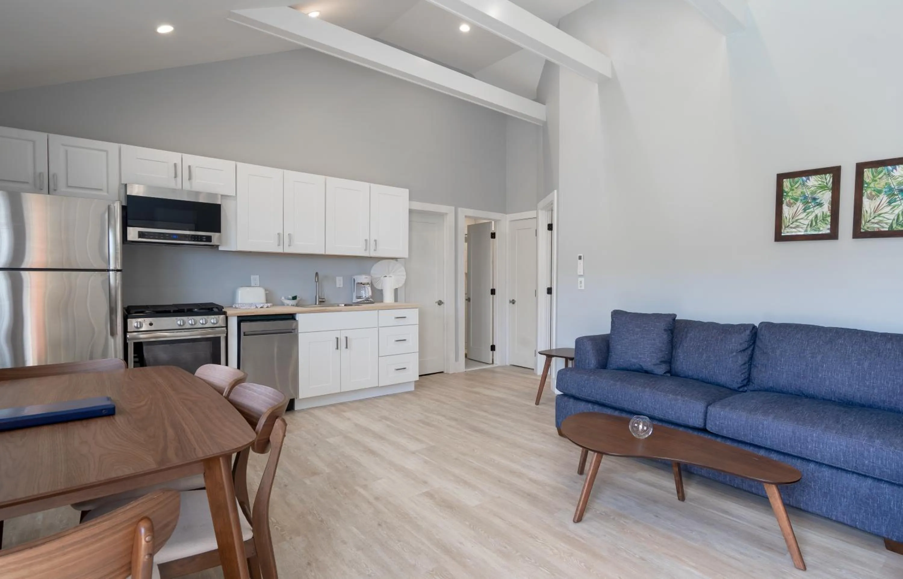 A Wave Inn - Montauk