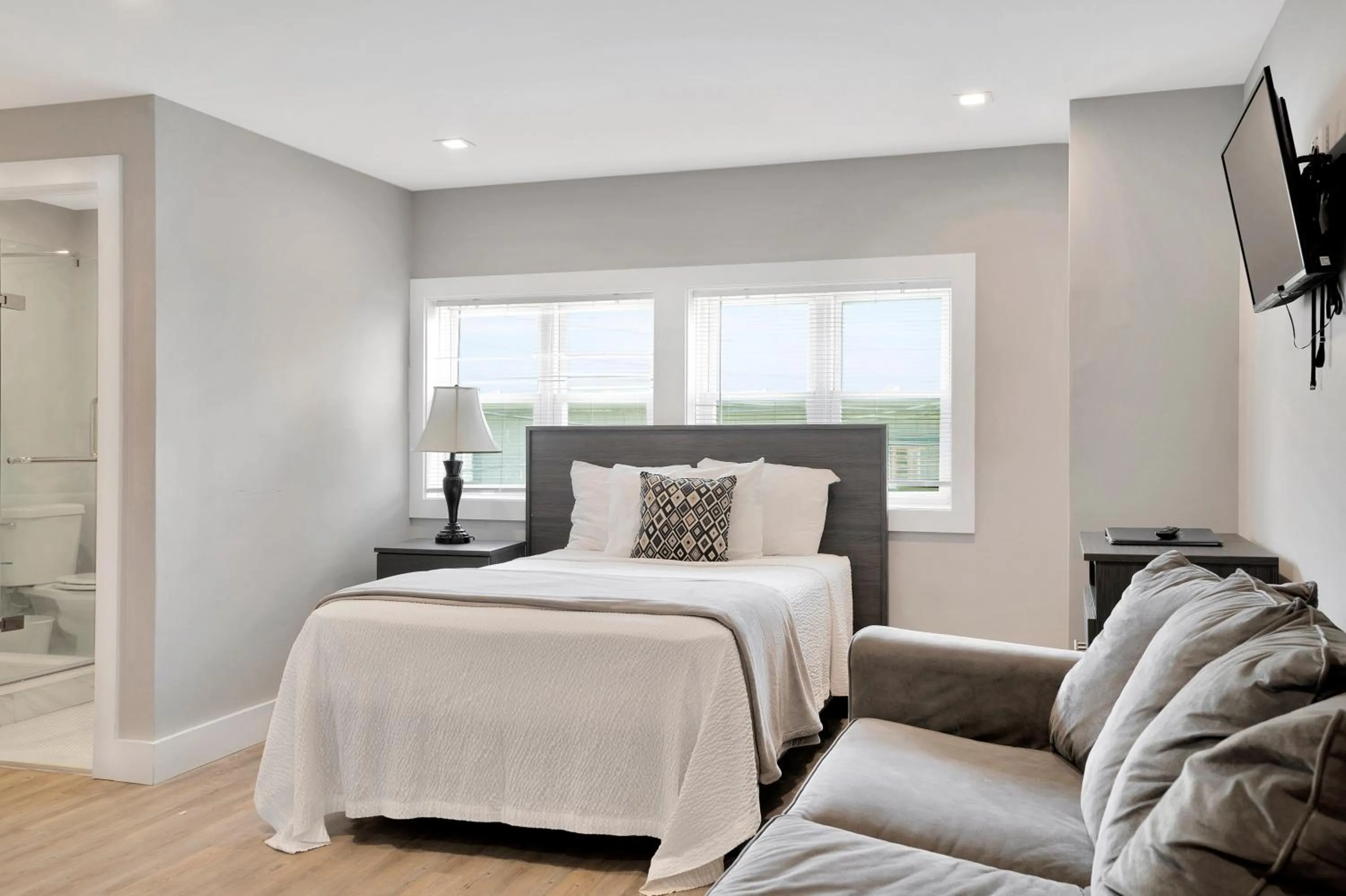 A Wave Inn - Montauk