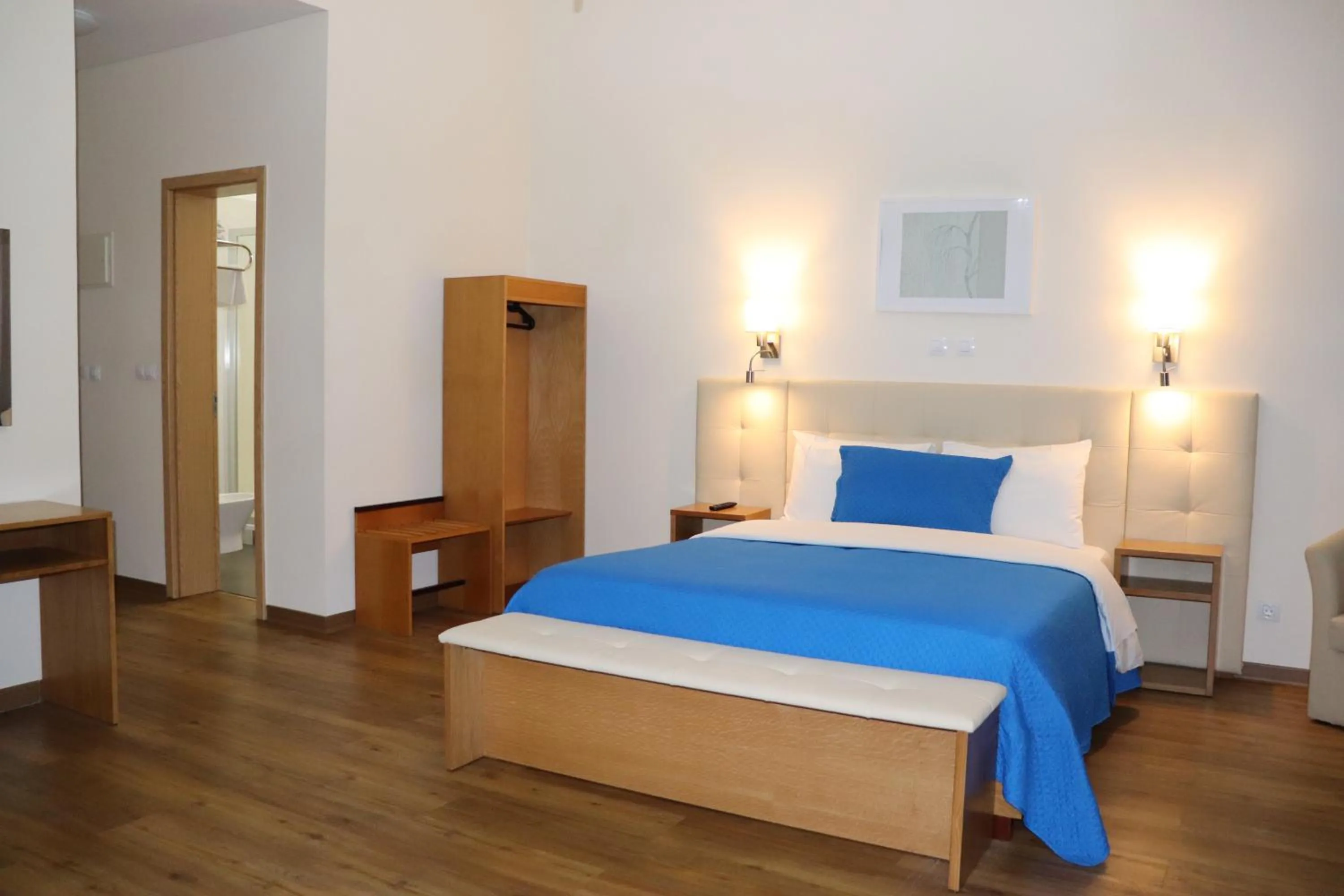 Photo of the whole room, Bed in Hotel Belém Tejo - Setubalense