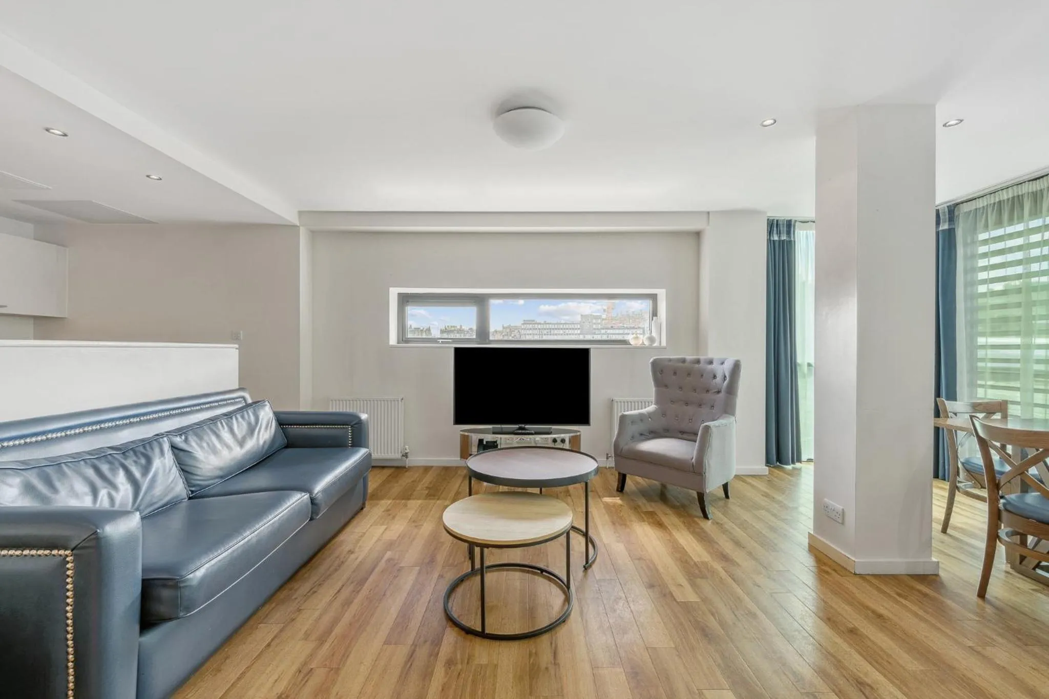 Living room in Princes Street Suites