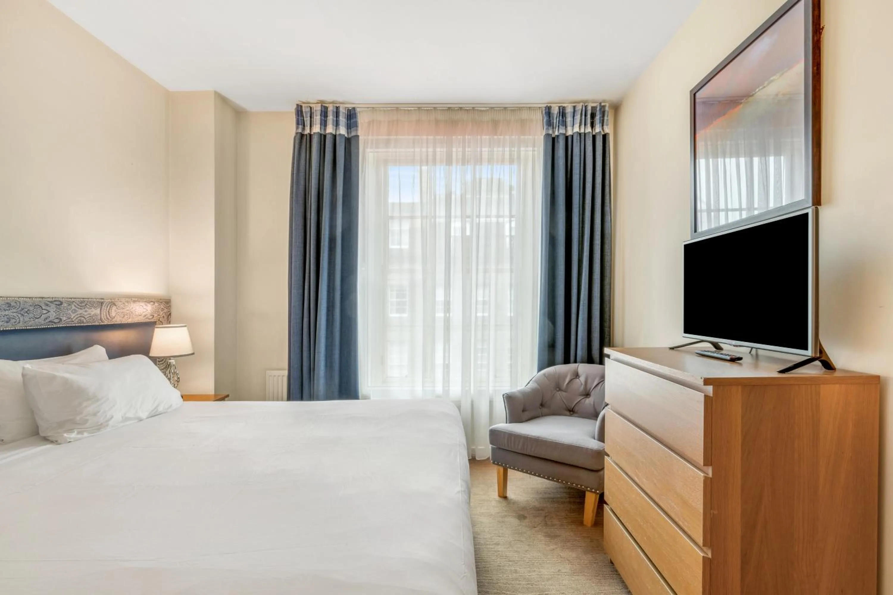 Bed in Princes Street Suites