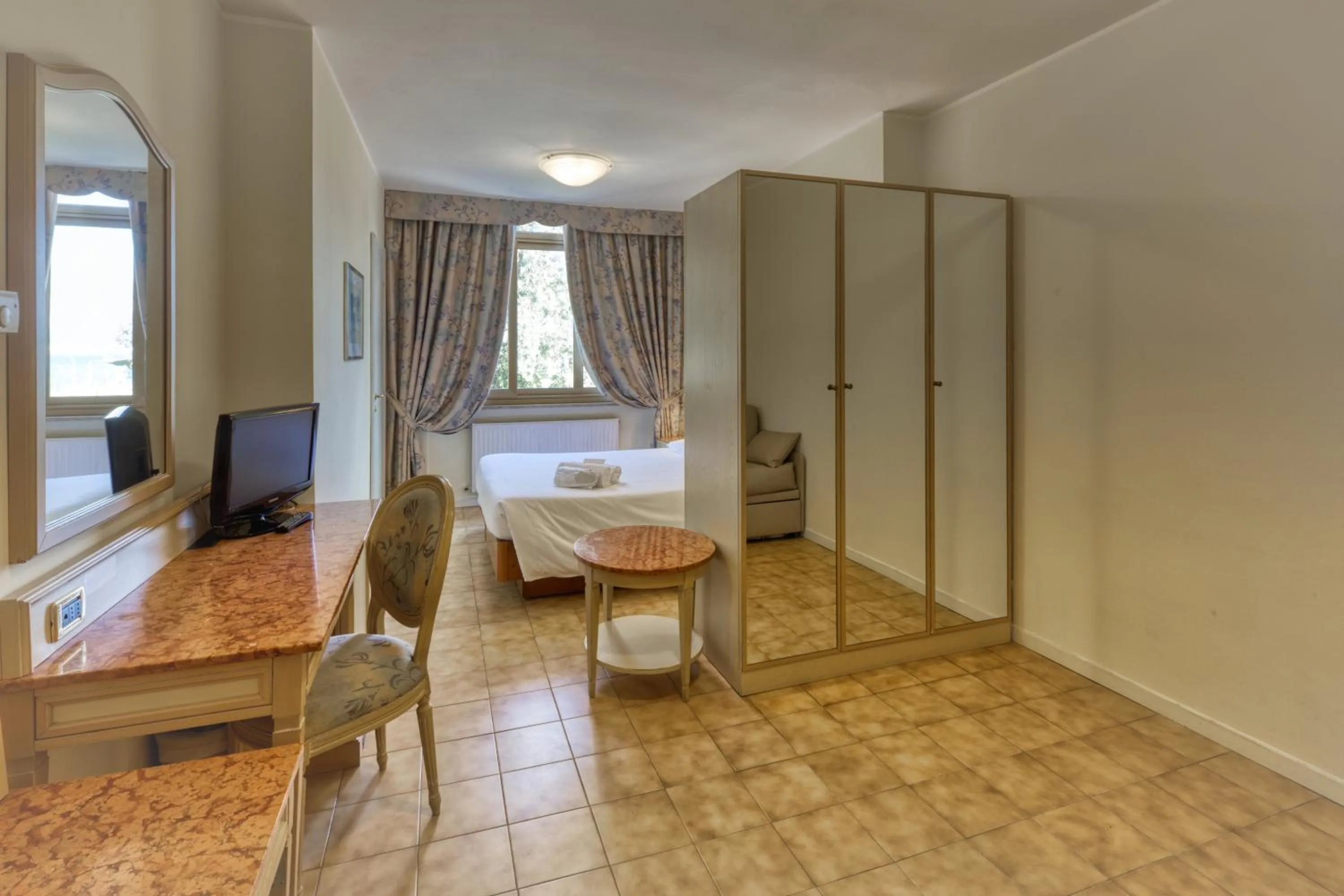 Bedroom, Bed in Ena Hotel