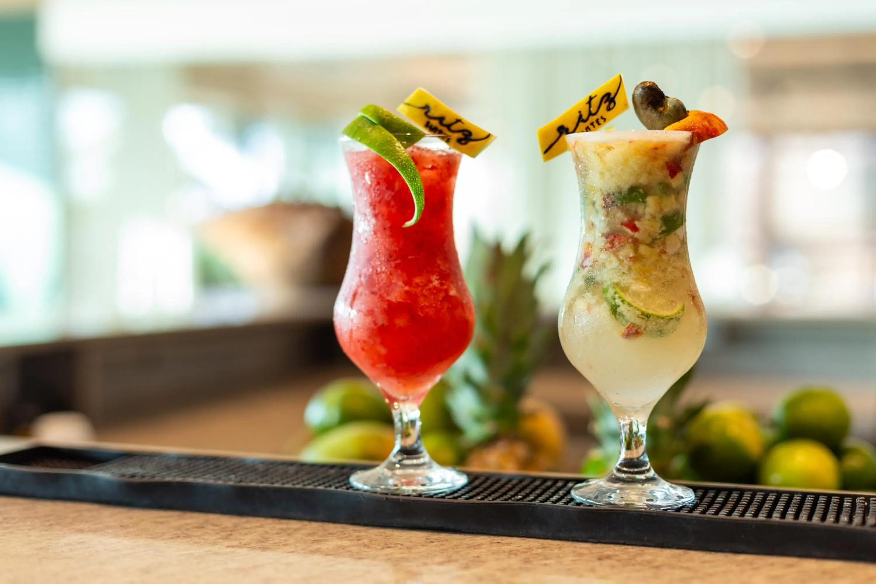 Lounge or bar in Ritz Suites Grand Hotel Boutique