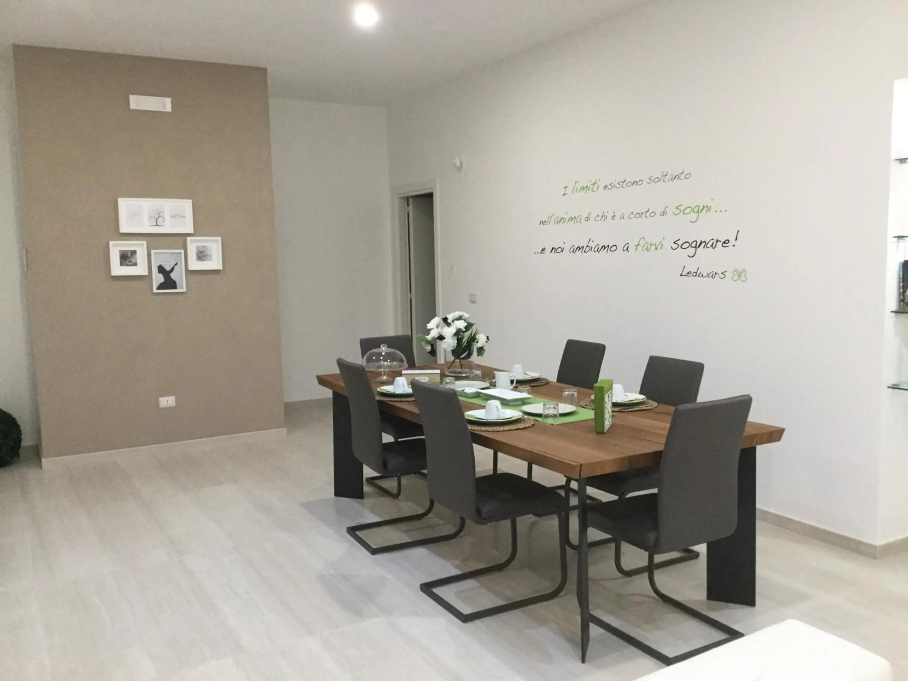 Communal lounge/ TV room in Ledwars