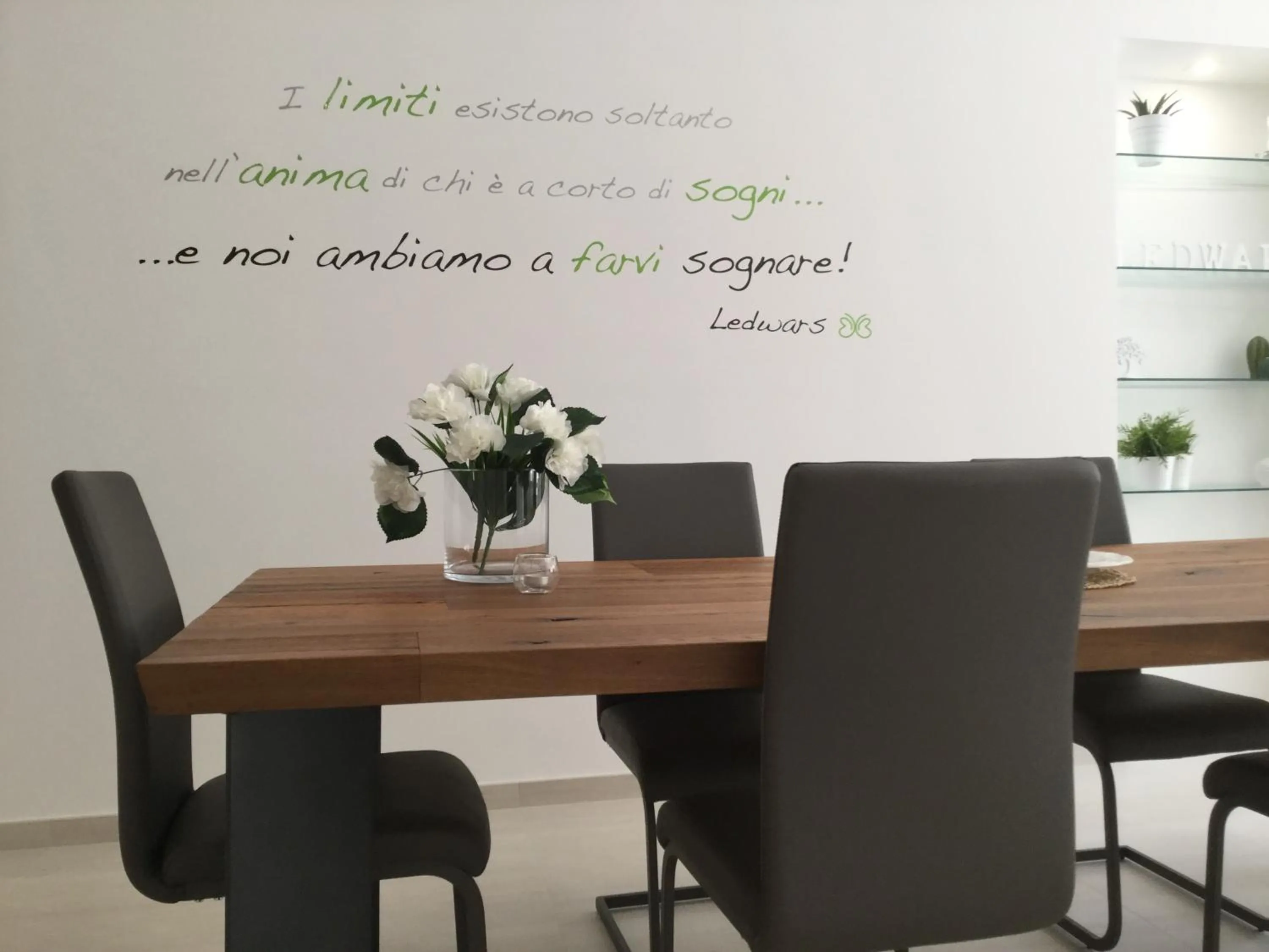 Dining area in Ledwars