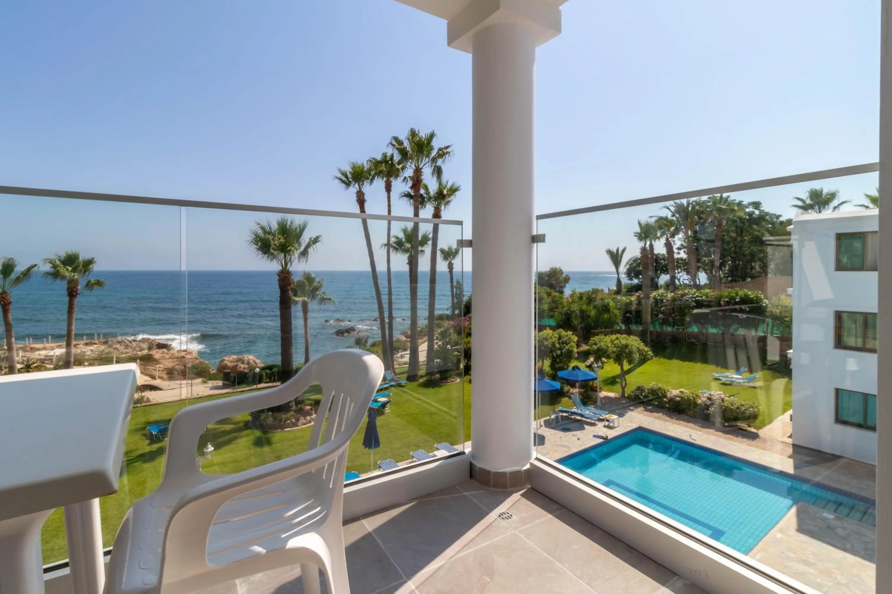 Rododafni Beach Apartments