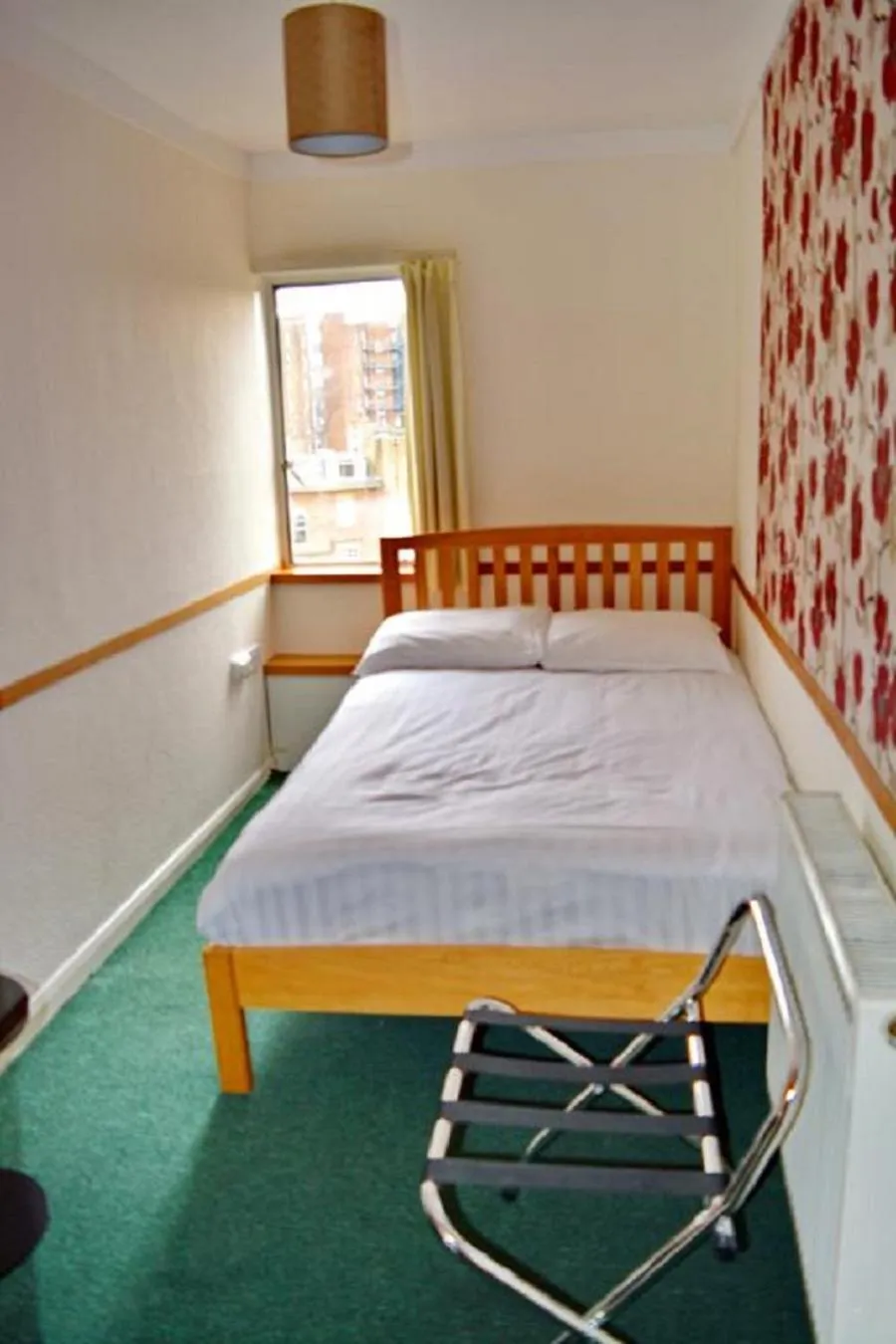 Bed in London Visitors Hotel