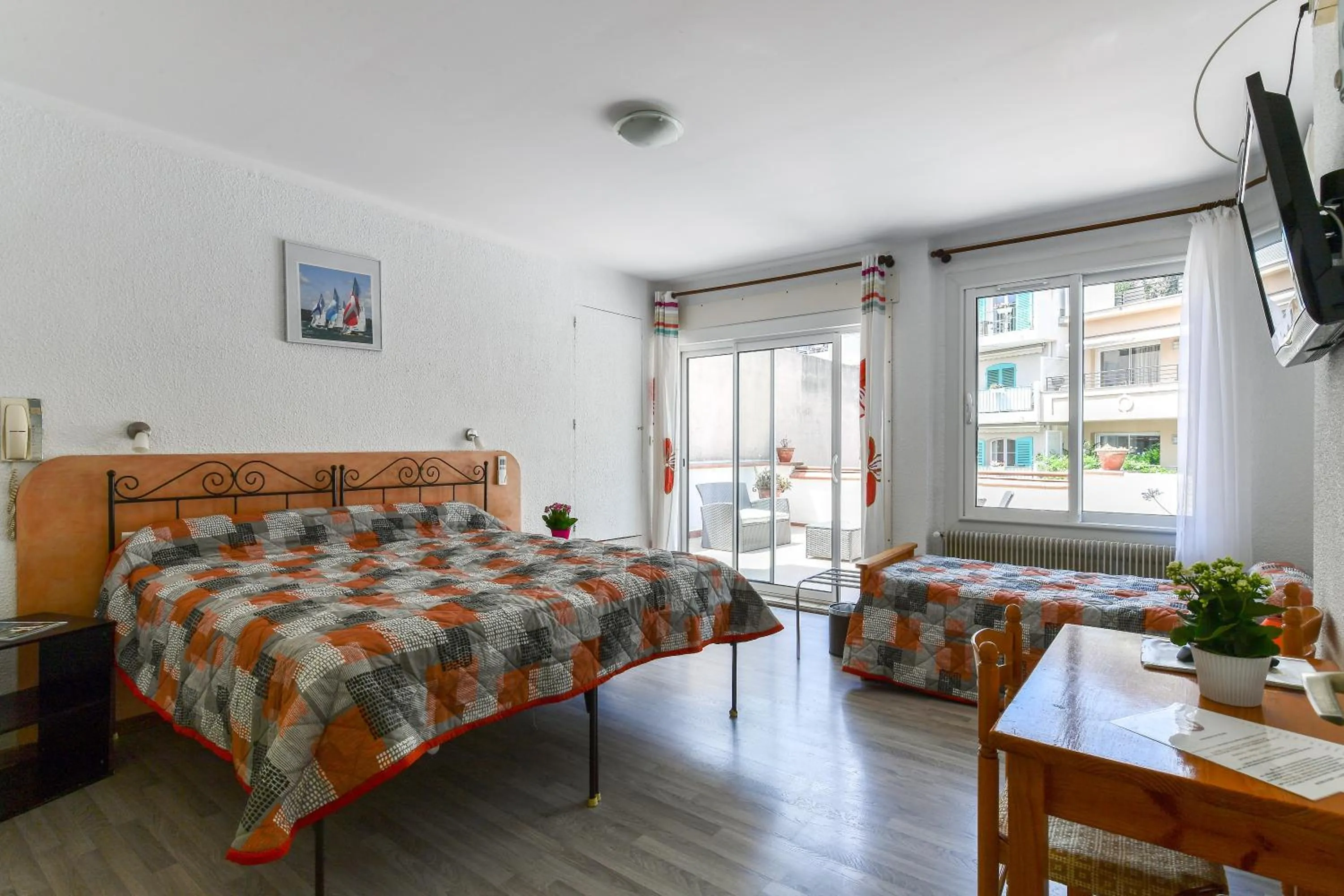 Bedroom, Bed in Le Preconil