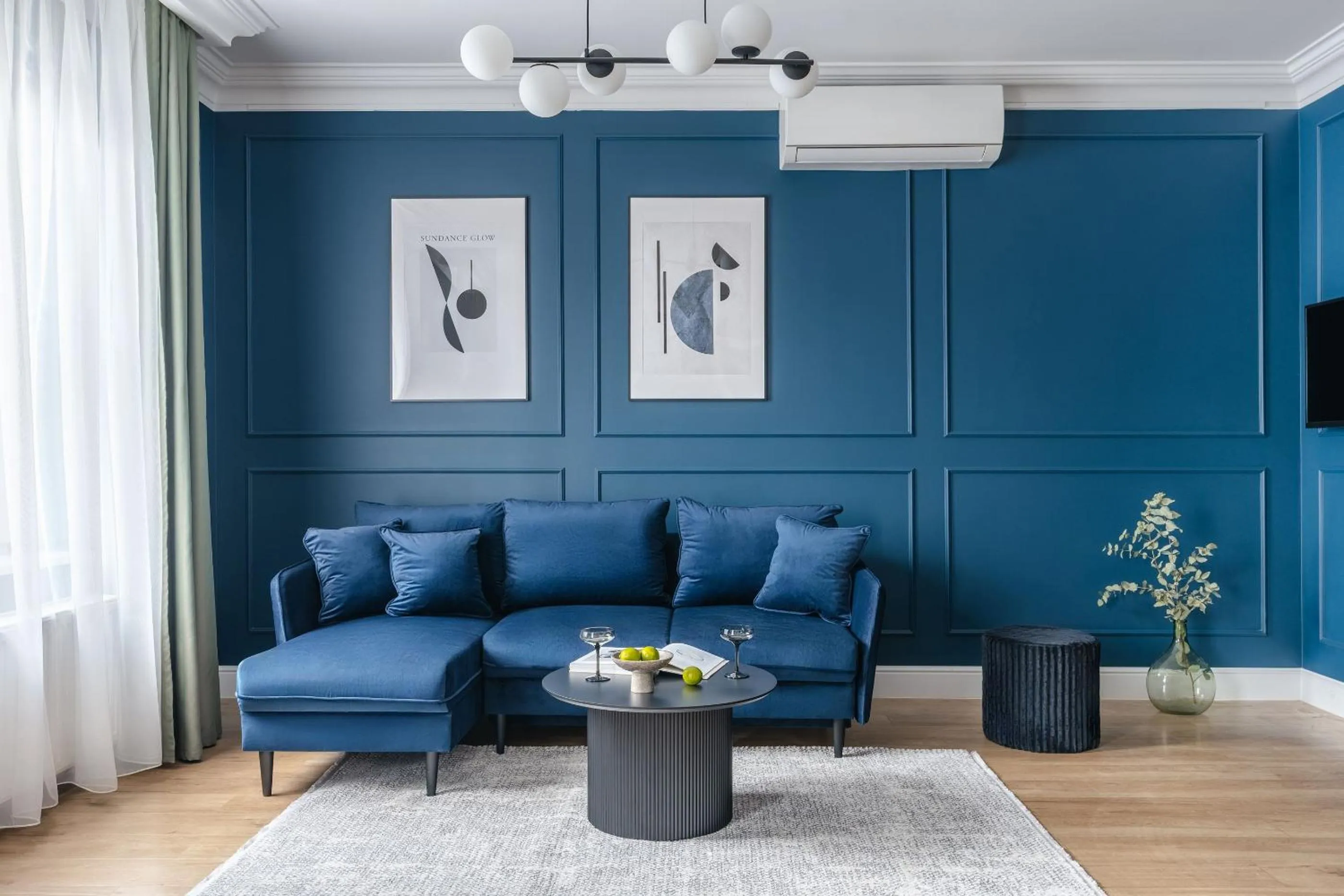 TV and multimedia in District17 - LoftAffair Collection