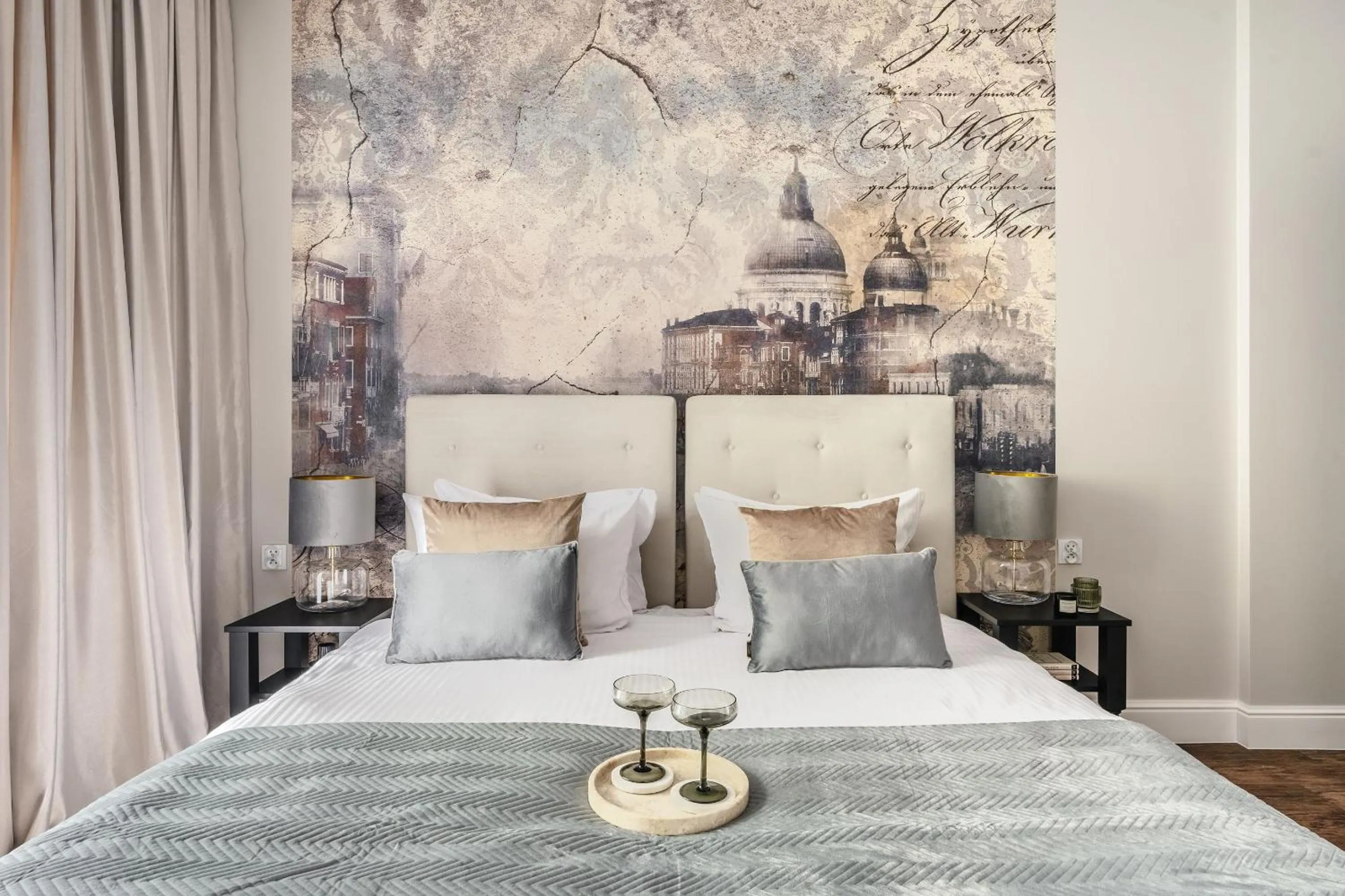 Bed in District17 - LoftAffair Collection