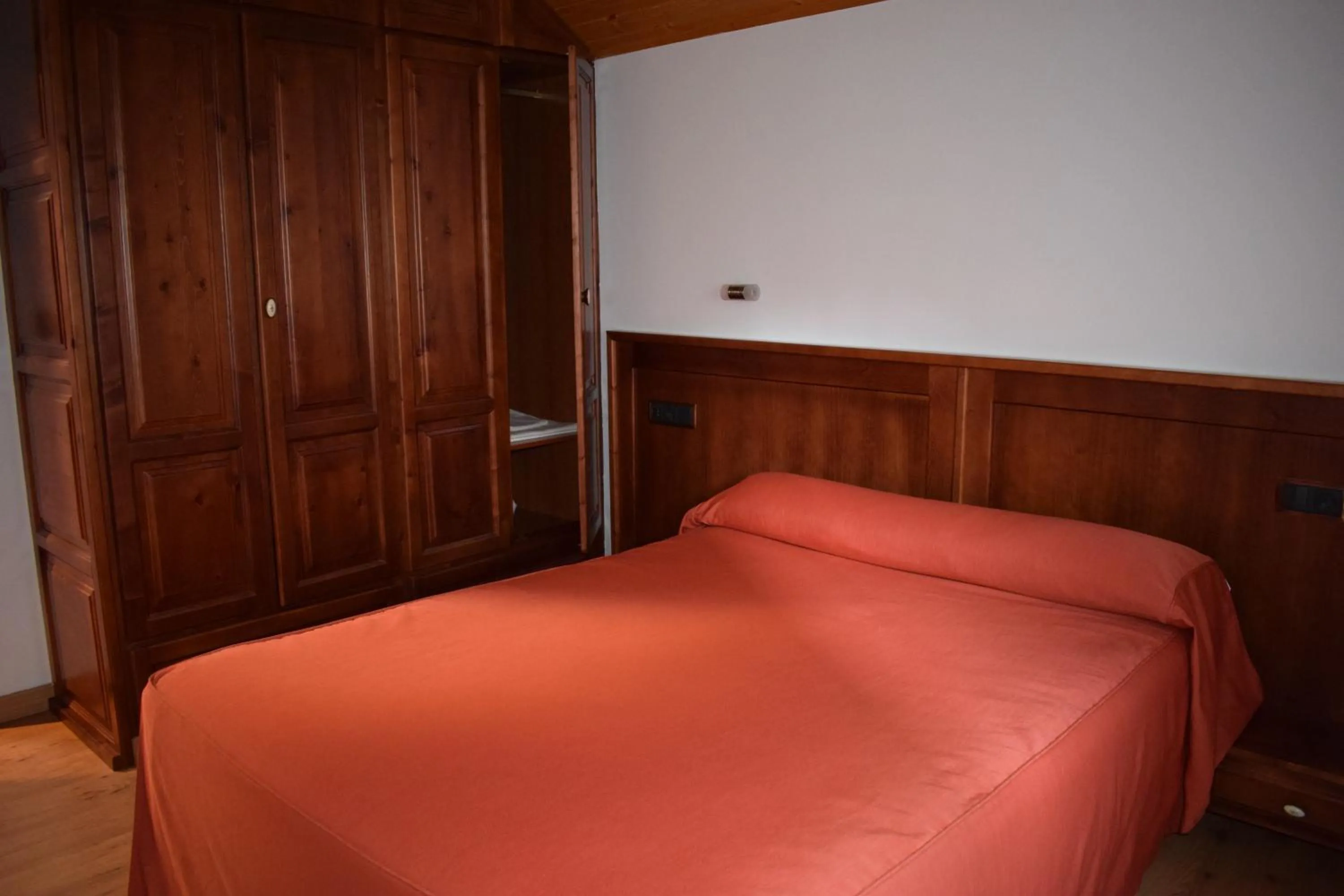 Photo of the whole room, Bed in Apartamentos VIDA Corcubión