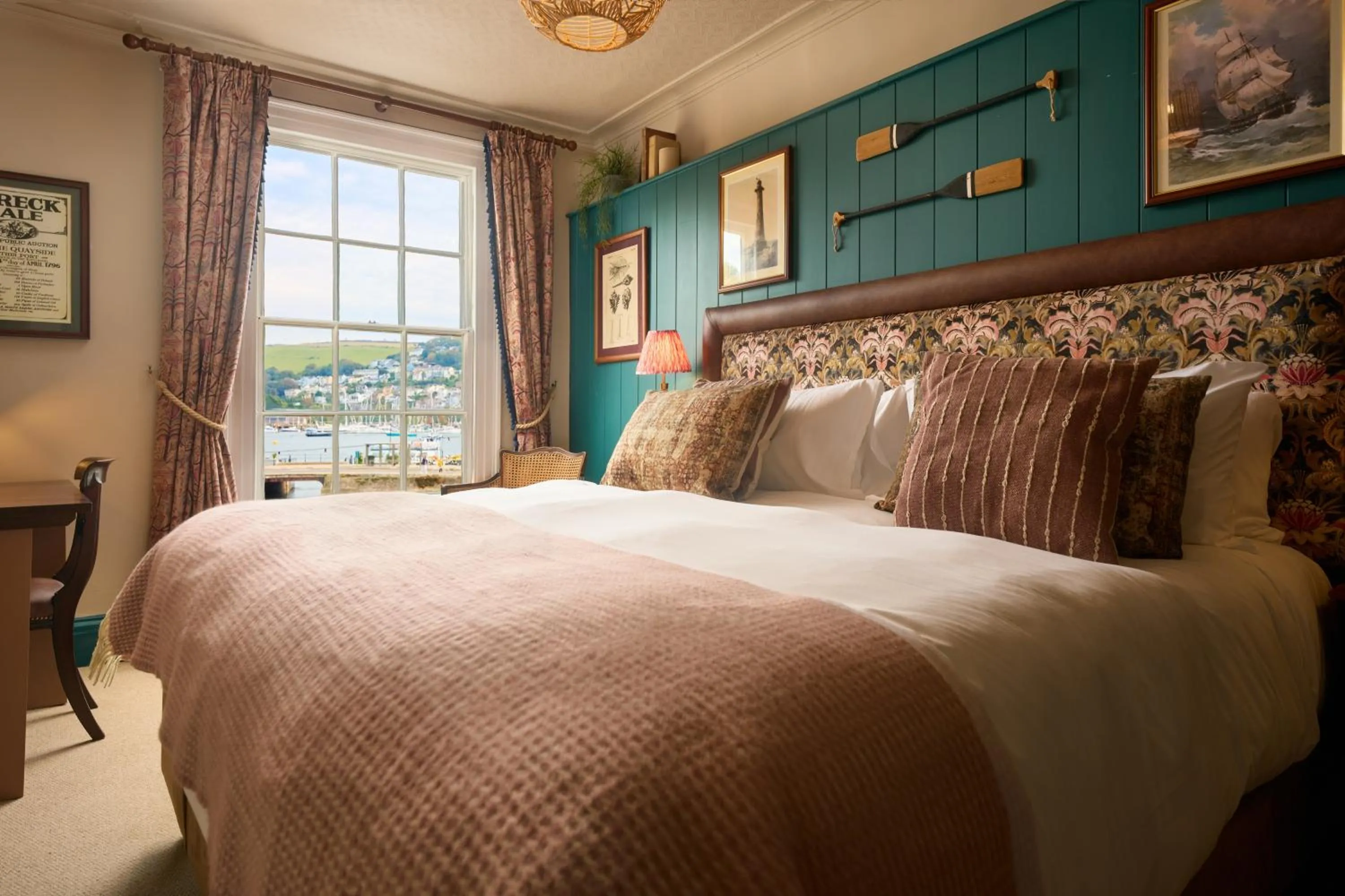 Bedroom, Bed in The Royal Castle