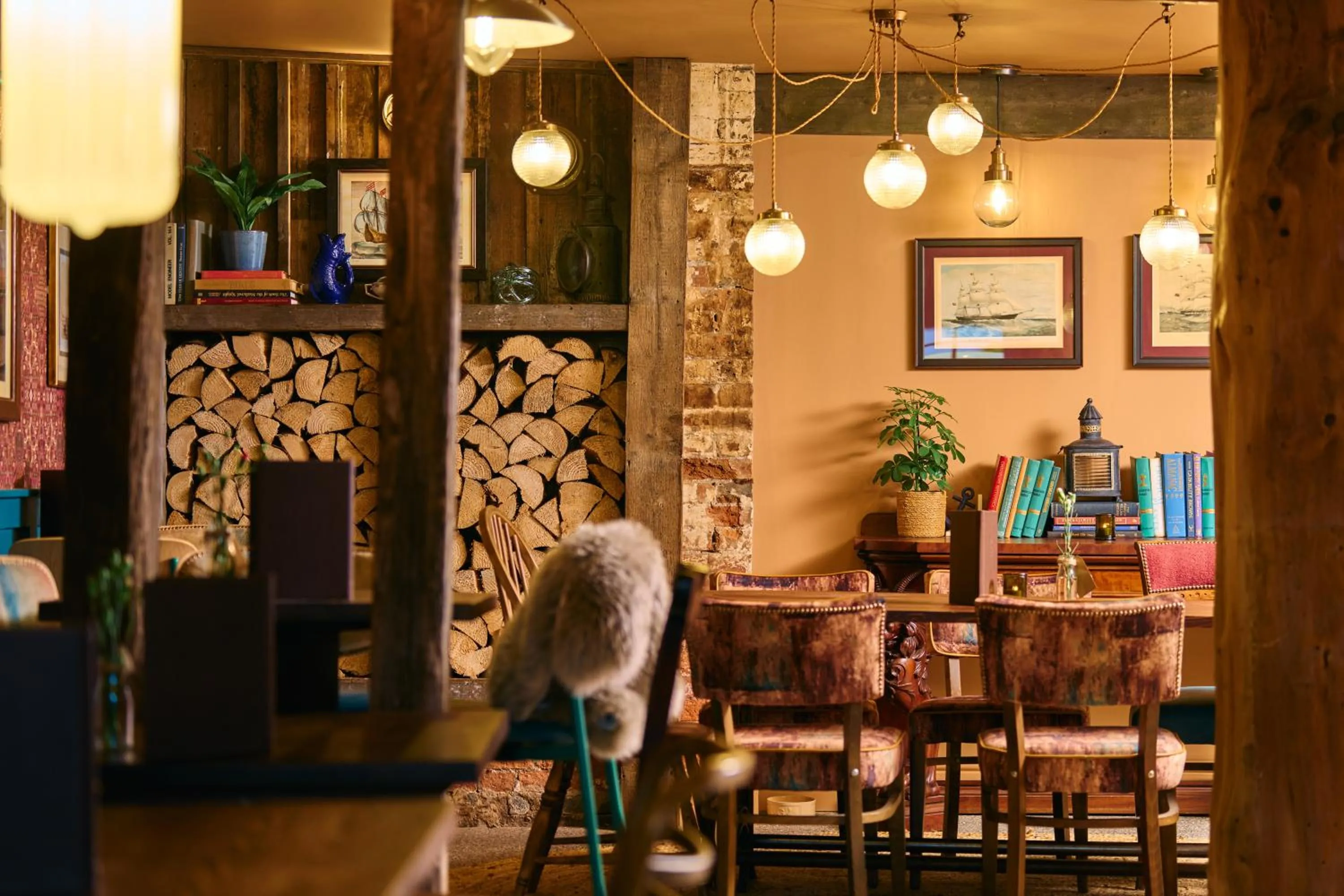 Restaurant/places to eat in The Royal Castle