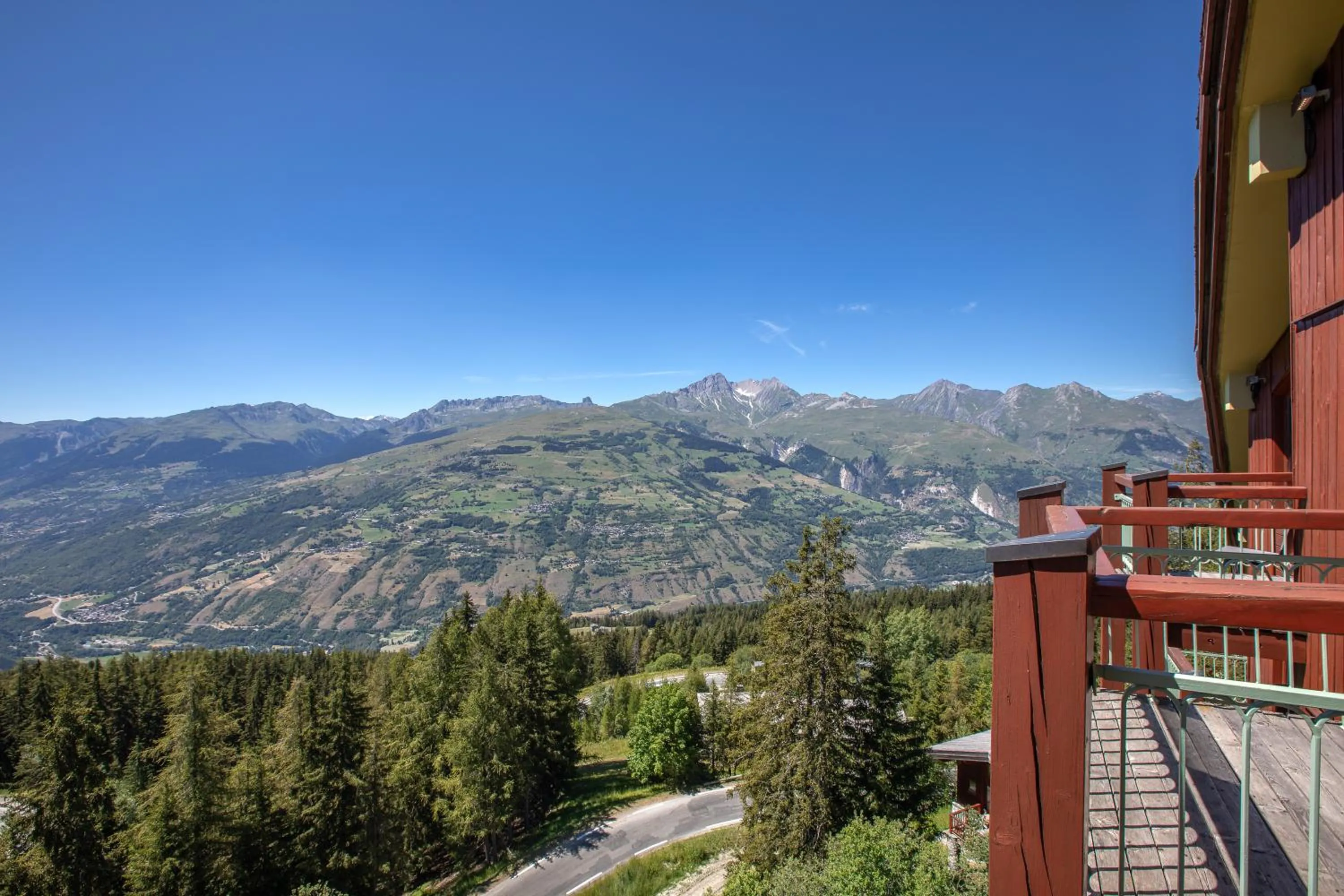 Summer in Altezza - Arc 1800 Hotel & Spa - ex Mercure