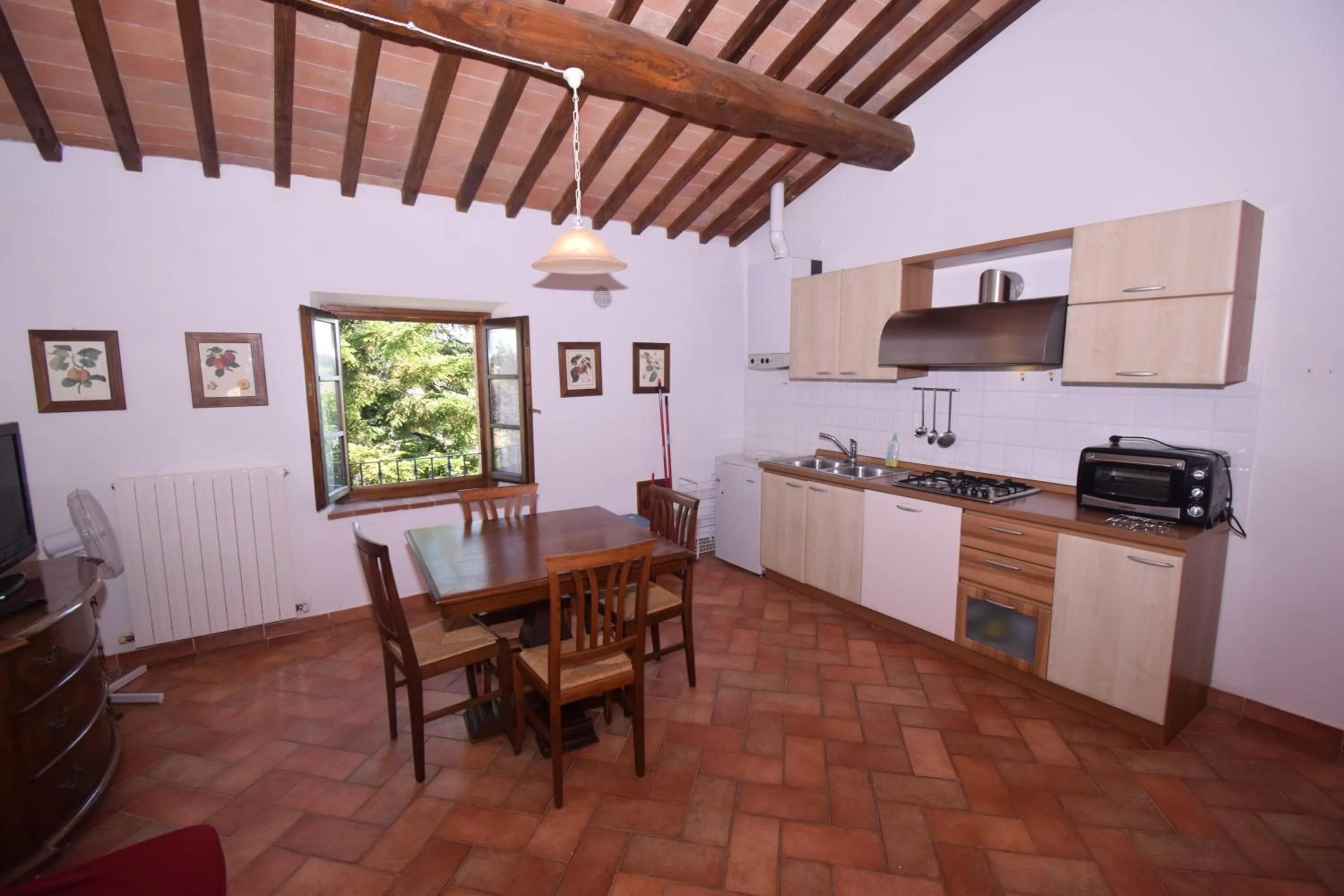Dining area in Le Rocche Di Valiano