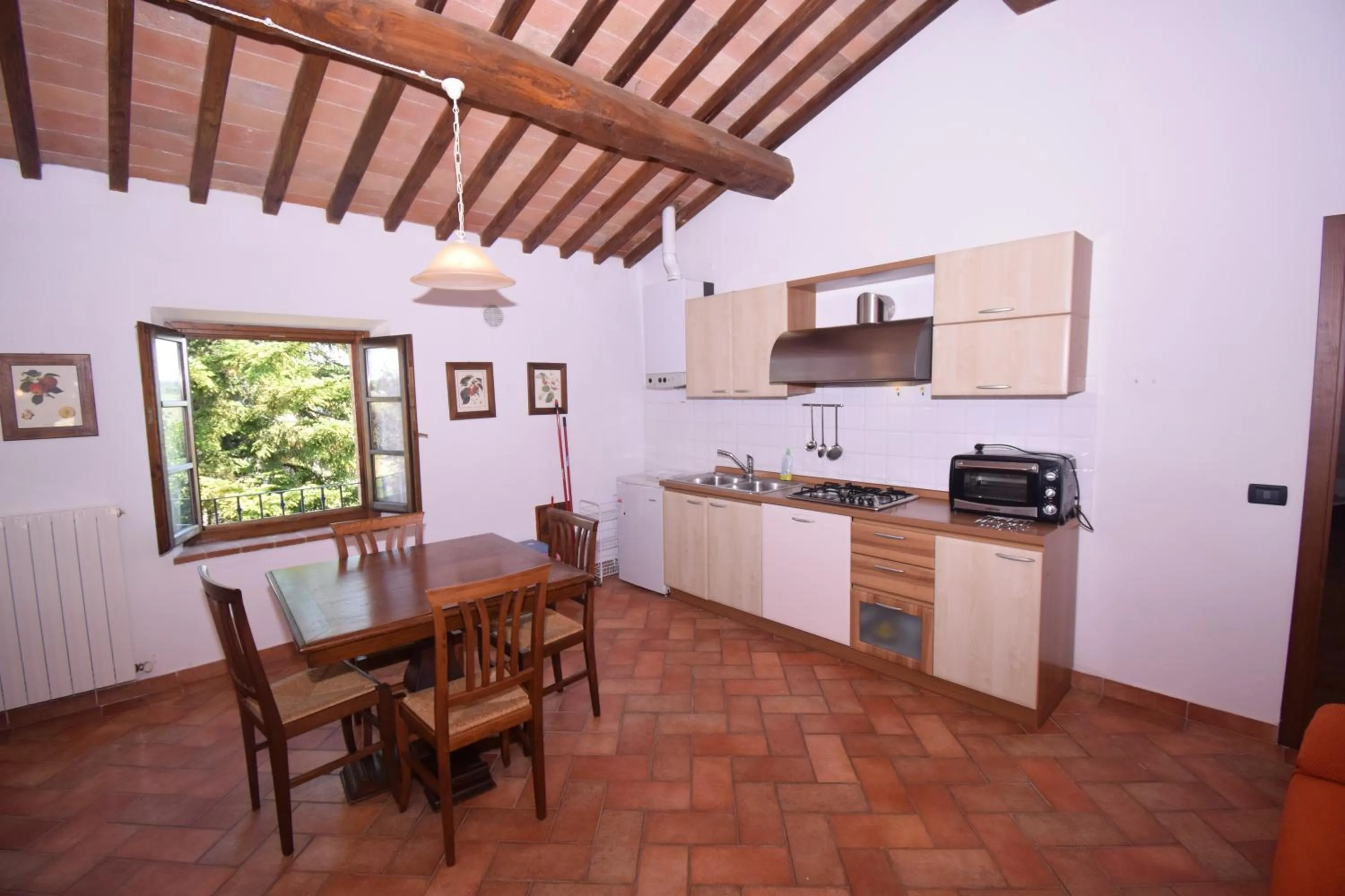 Dining area in Le Rocche Di Valiano