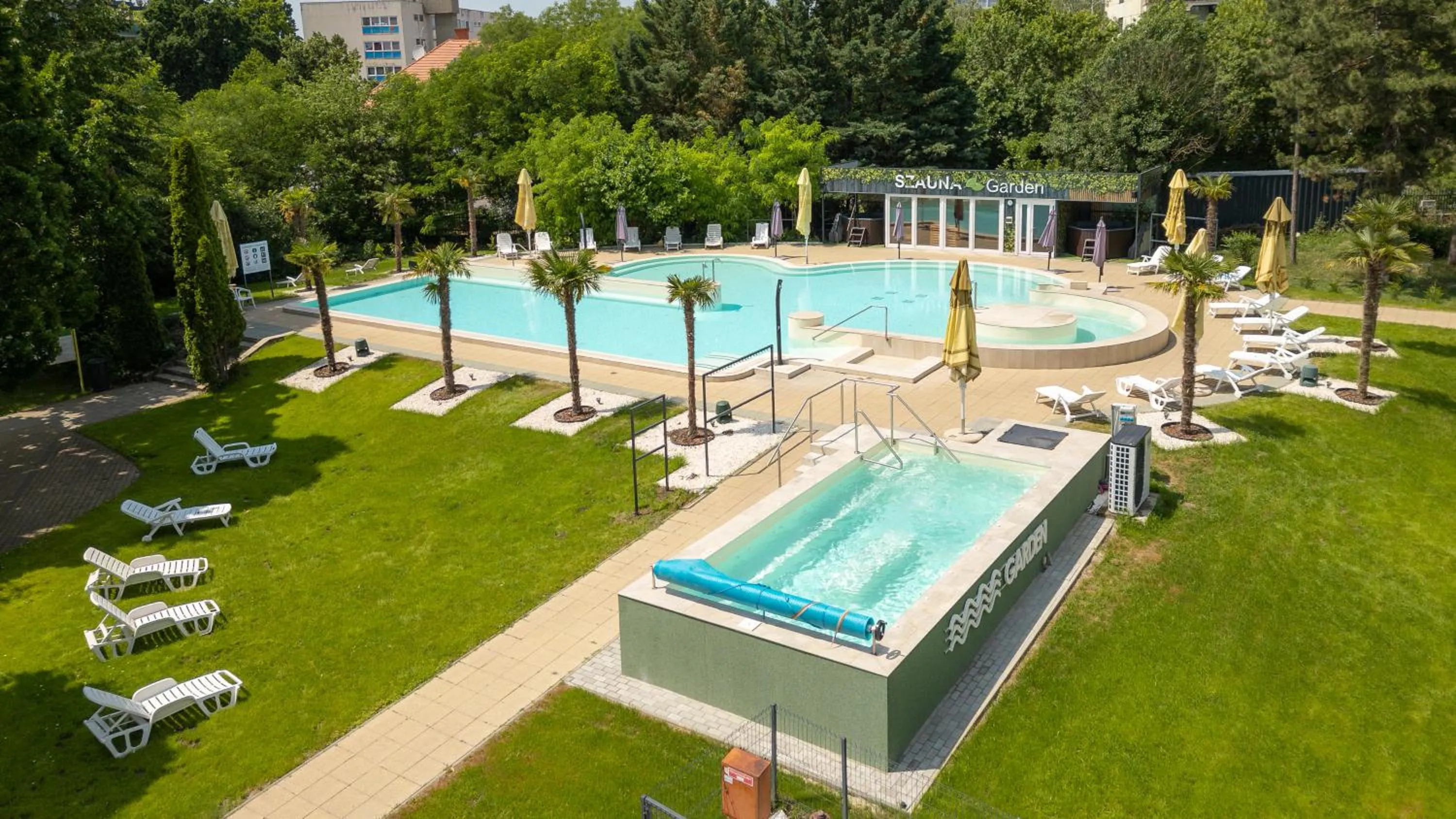 Swimming pool in Thermal Hotel Garden