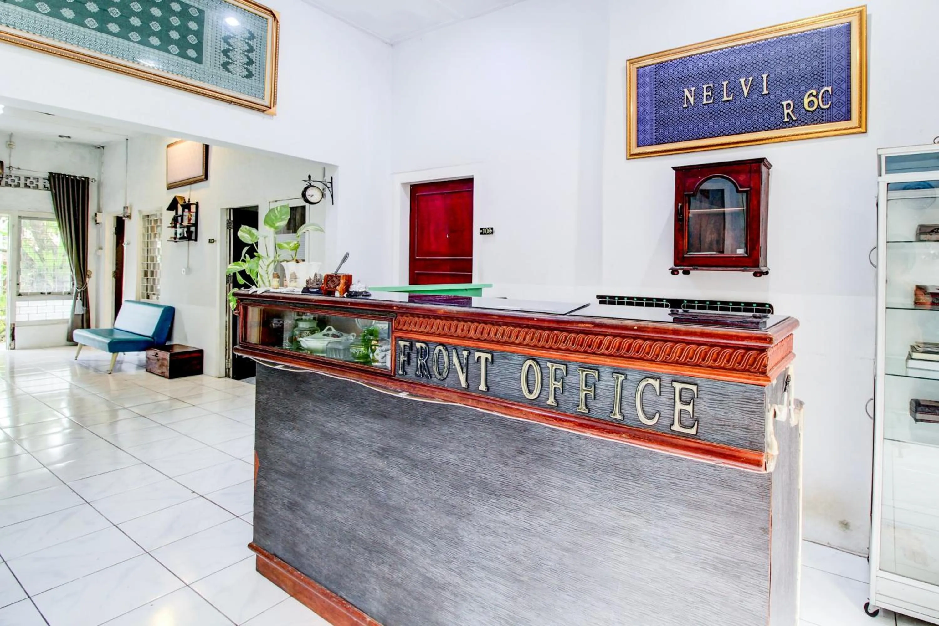 Lobby or reception in Hotel O Jalan Jenderal Sudirman Near Imam Bonjol Square