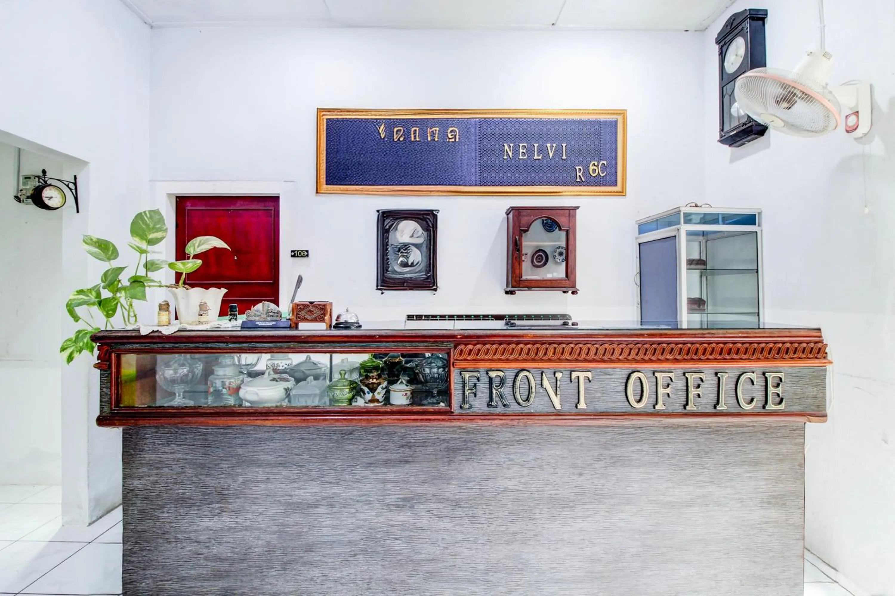 Lobby or reception in Hotel O Jalan Jenderal Sudirman Near Imam Bonjol Square