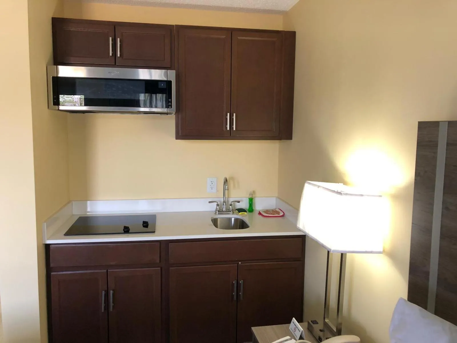 Kitchen or kitchenette in Days Inn by Wyndham Cape Carteret