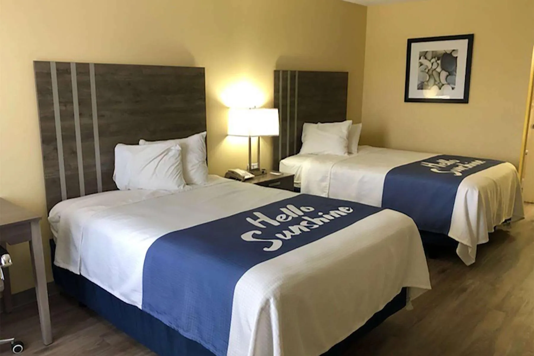 Photo of the whole room, Bed in Days Inn by Wyndham Cape Carteret