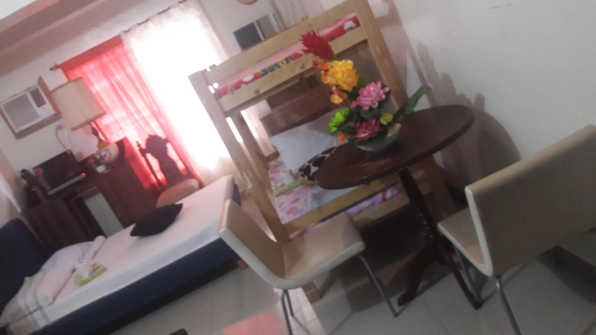 Dining area in Kassel Dorz Hostel