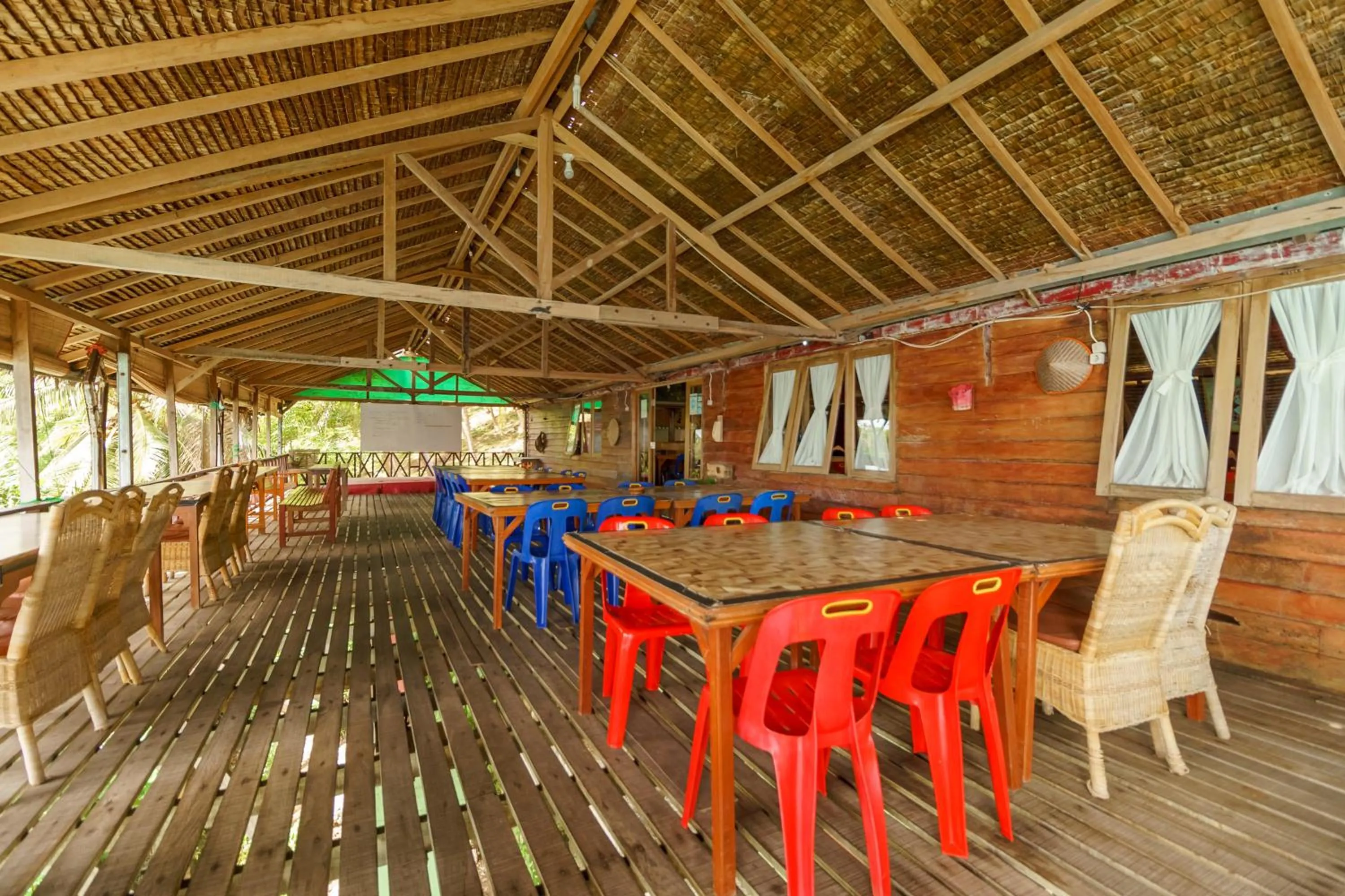 Restaurant/places to eat in RedDoorz Syariah at Sumur Tiga Beach Sabang Aceh