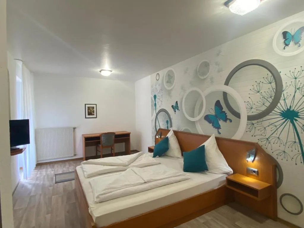 Bed in Hotel Krone Riesling