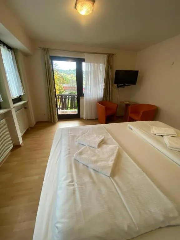 Bed in Hotel Krone Riesling