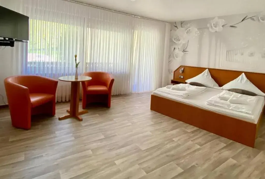 Superior Triple Room - single occupancy in Hotel Krone Riesling Superior Triple Room - single occupancy in Hotel Krone Riesling