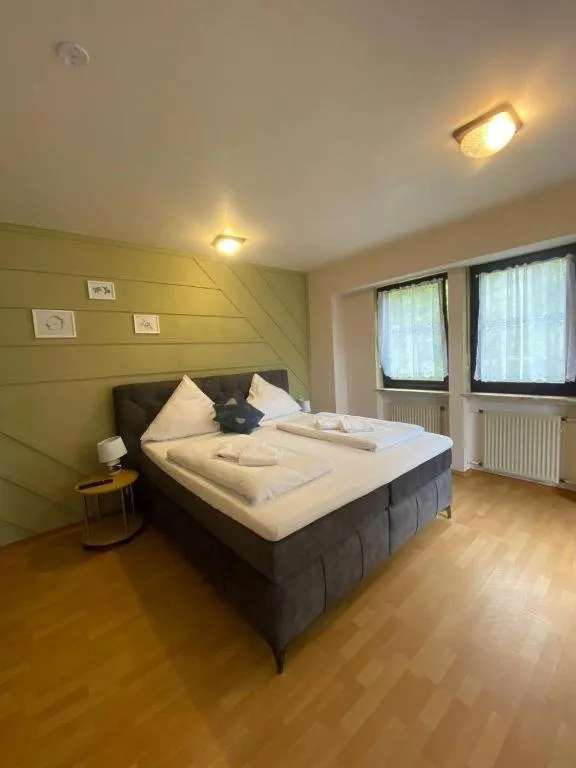 Bed in Hotel Krone Riesling