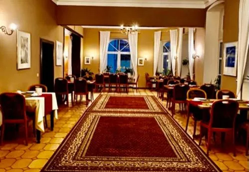 Restaurant/places to eat in Hotel Krone Riesling
