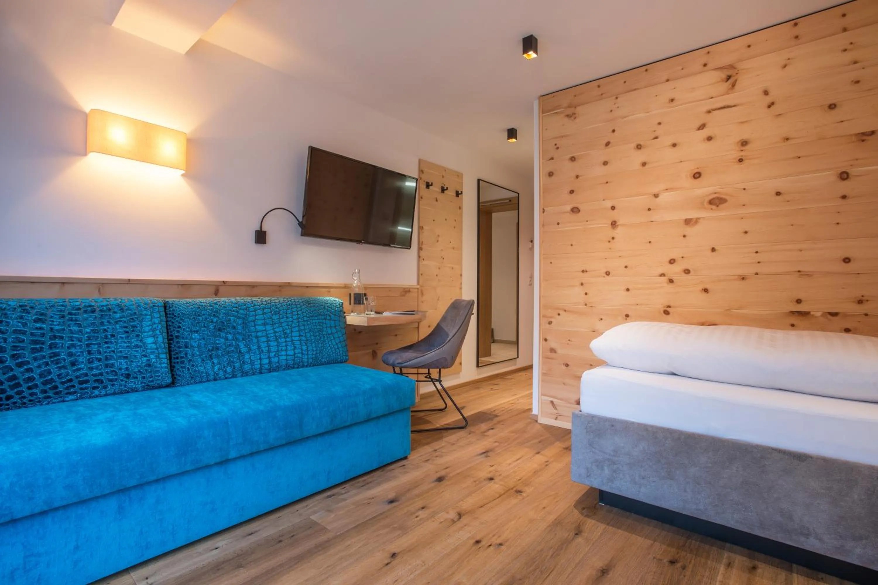 TV and multimedia, Bed in Hotel Tipotsch