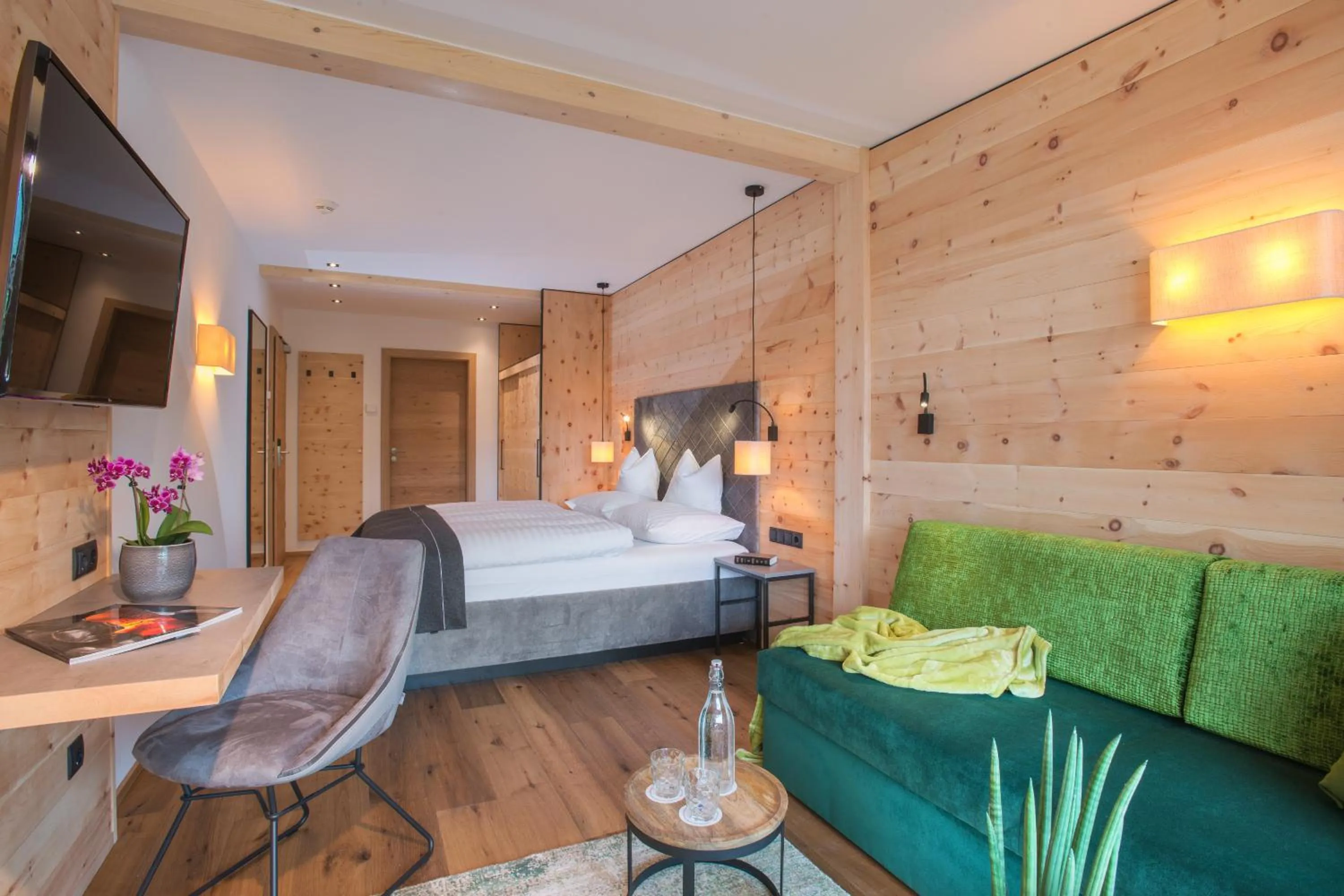 Bed in Hotel Tipotsch