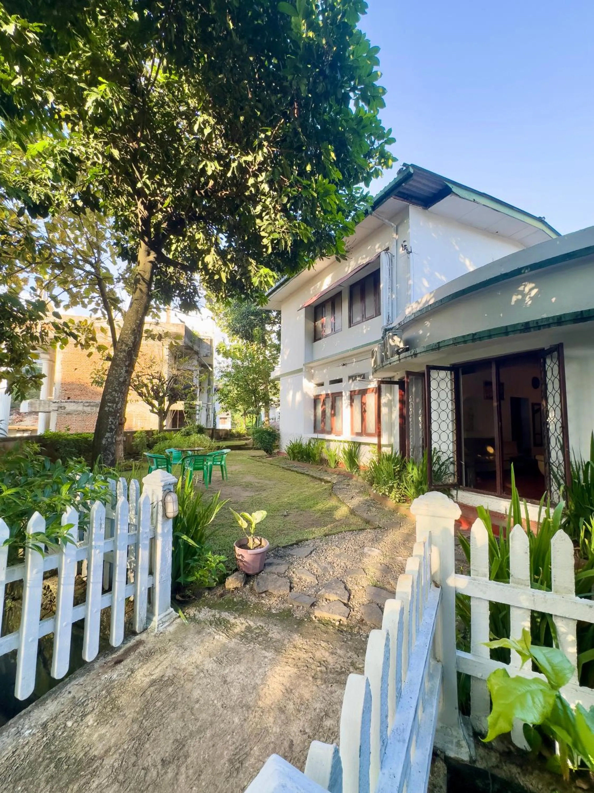 Property building in Fortuna Heritage Home