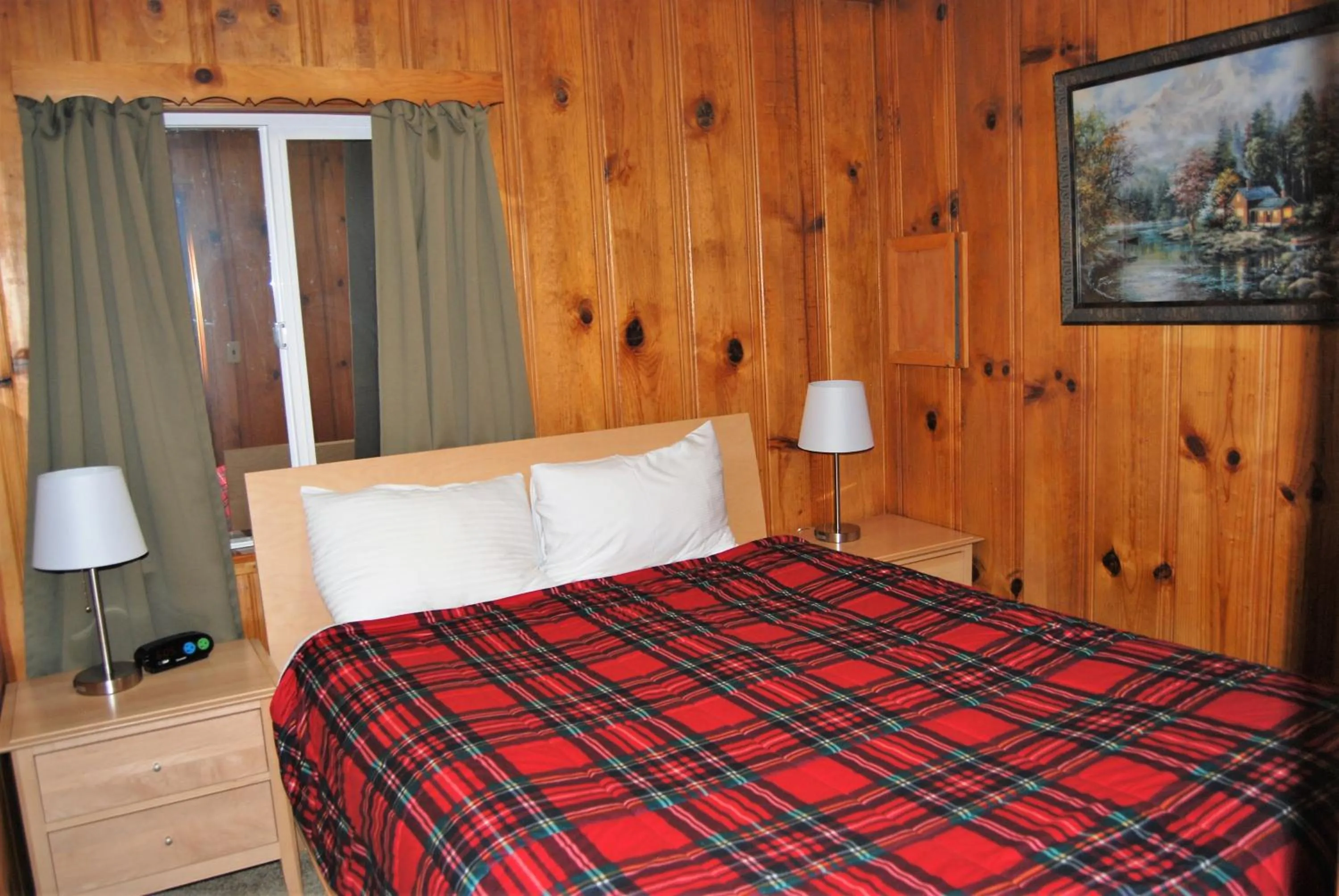 Bedroom, Bed in Edelweiss Lodge