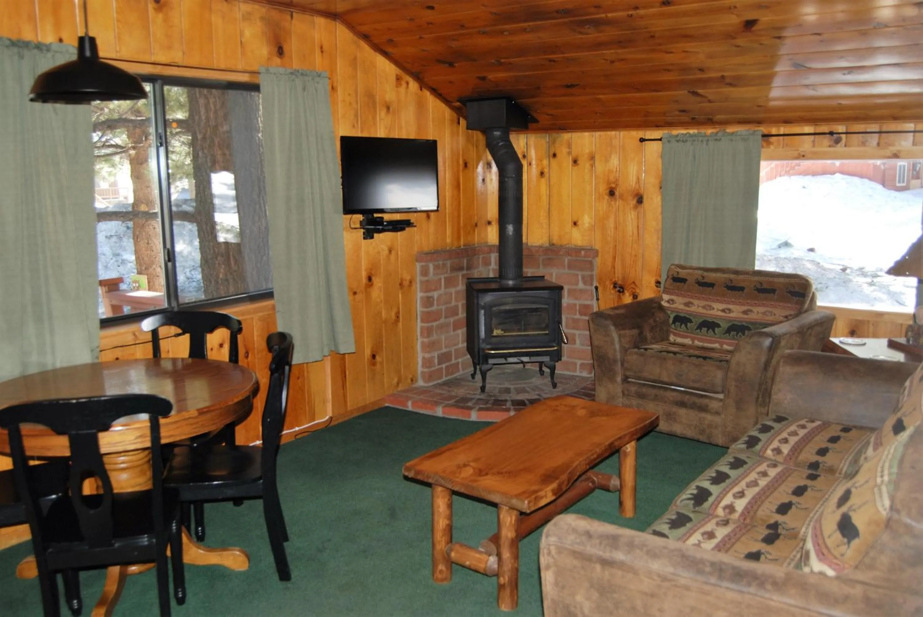 Living room in Edelweiss Lodge