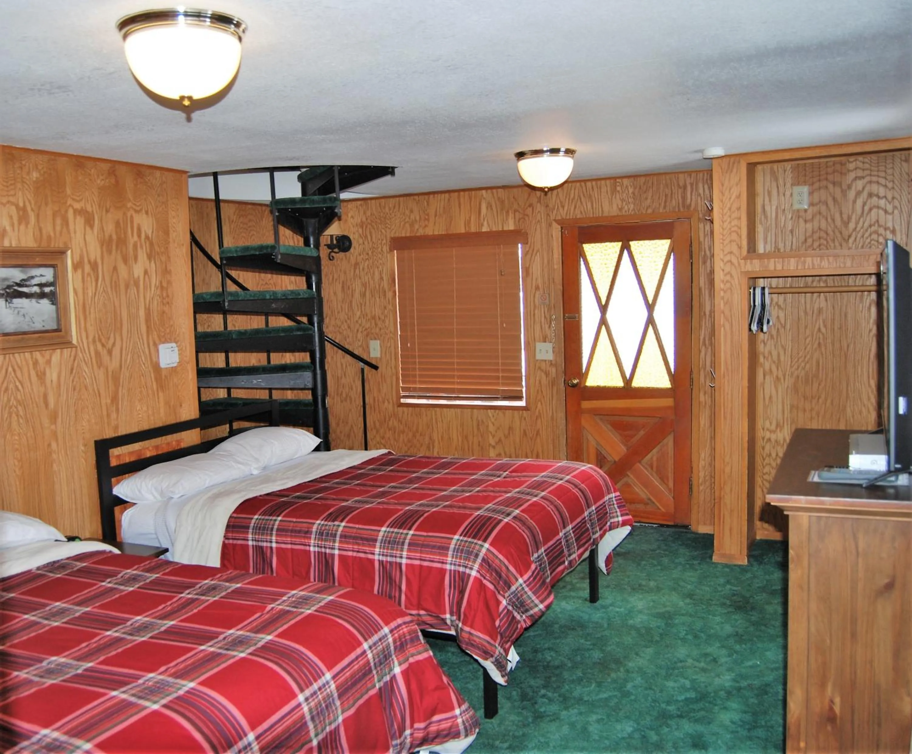 Bedroom, Bed in Edelweiss Lodge