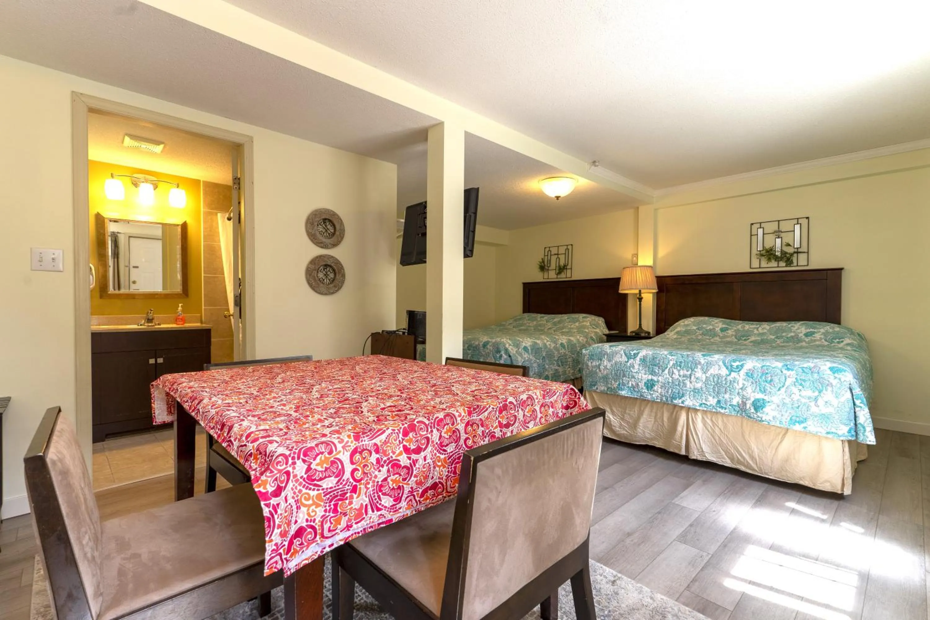 Bed in Richca Chalets Resort